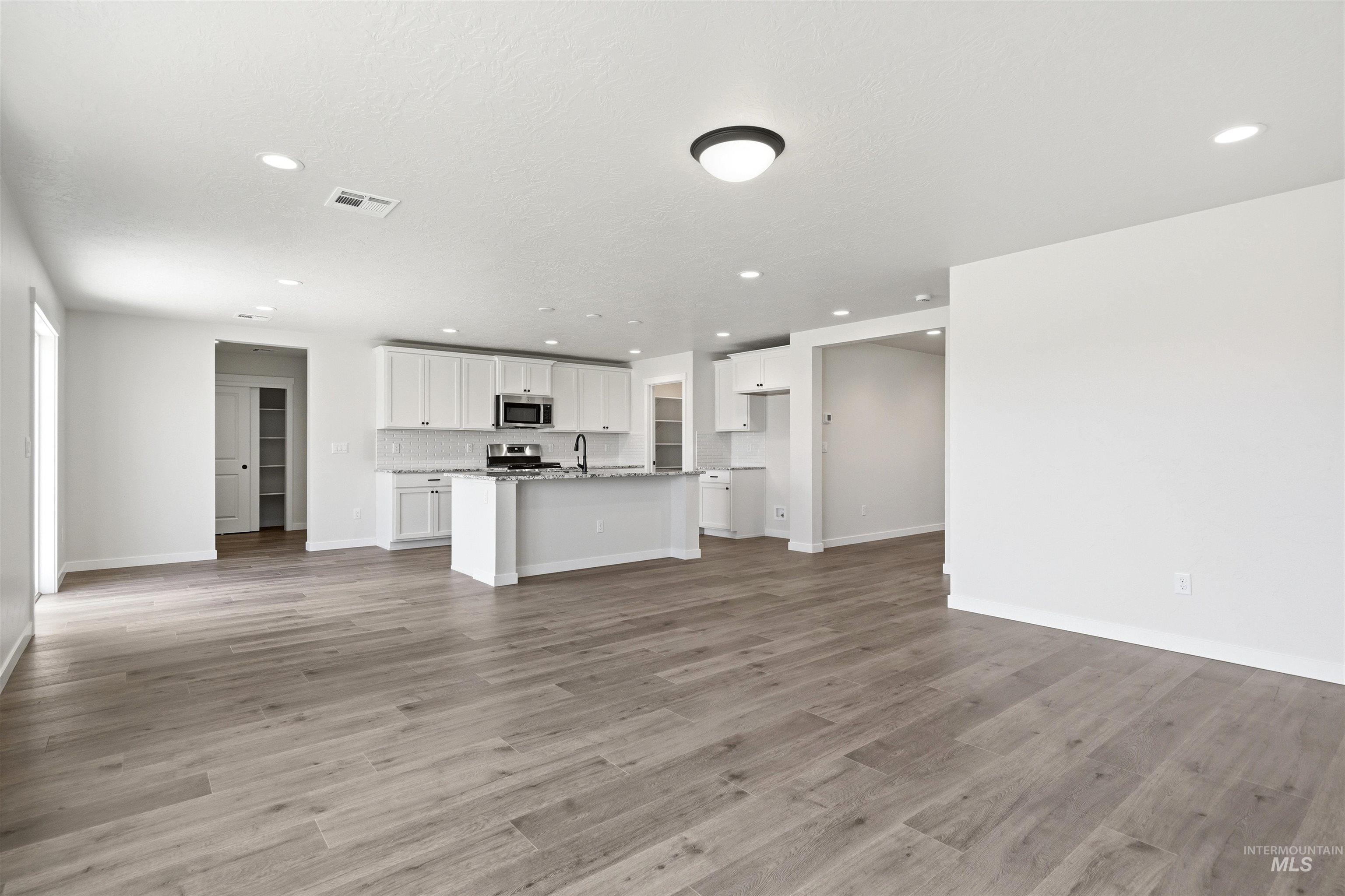 1590 Witt St, Mountain Home, Idaho 83647, 4 Bedrooms, 2.5 Bathrooms, Residential For Sale, Price $464,990, 98955147