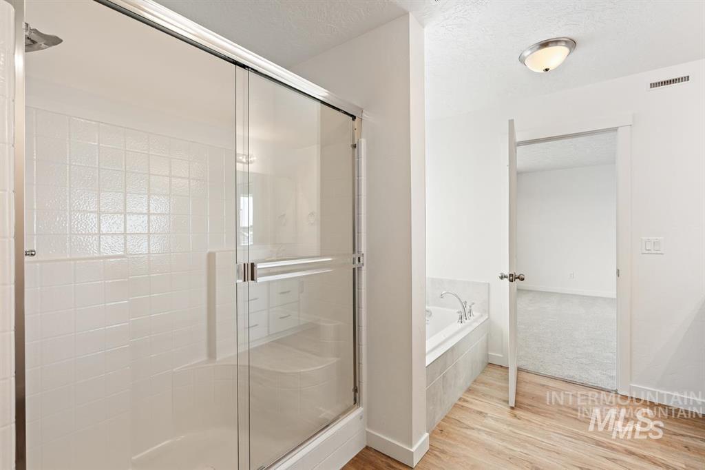 1590 SW Witt, Mountain Home, Idaho 83647, 4 Bedrooms, 3 Bathrooms, Residential For Sale, Price $466,889,MLS 98955147