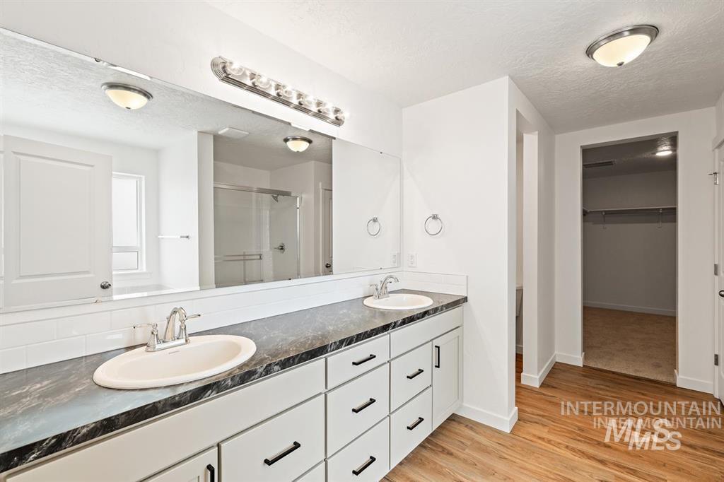 1590 SW Witt, Mountain Home, Idaho 83647, 4 Bedrooms, 3 Bathrooms, Residential For Sale, Price $466,889,MLS 98955147