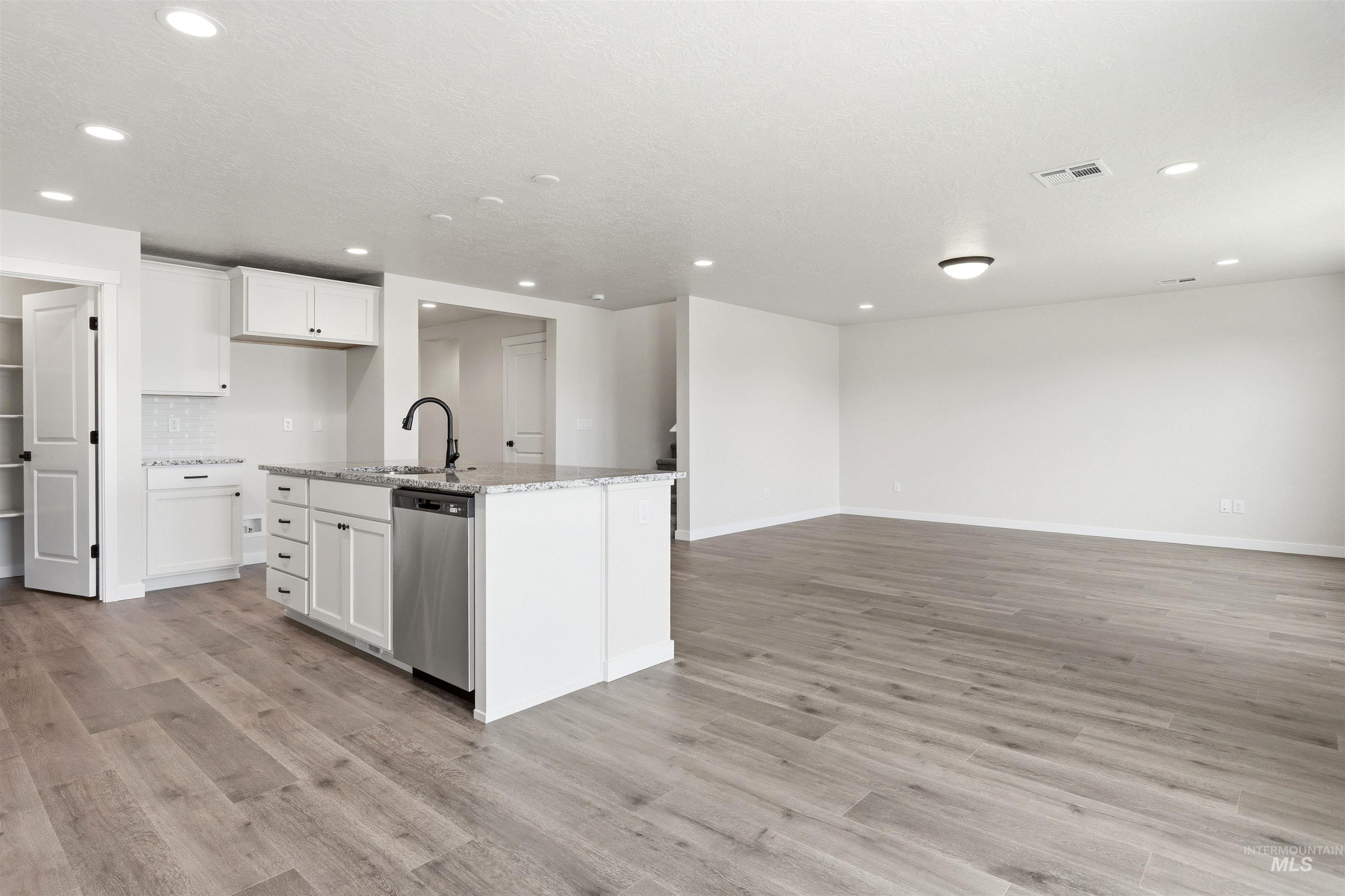 1590 Witt St, Mountain Home, Idaho 83647, 4 Bedrooms, 2.5 Bathrooms, Residential For Sale, Price $464,990, 98955147