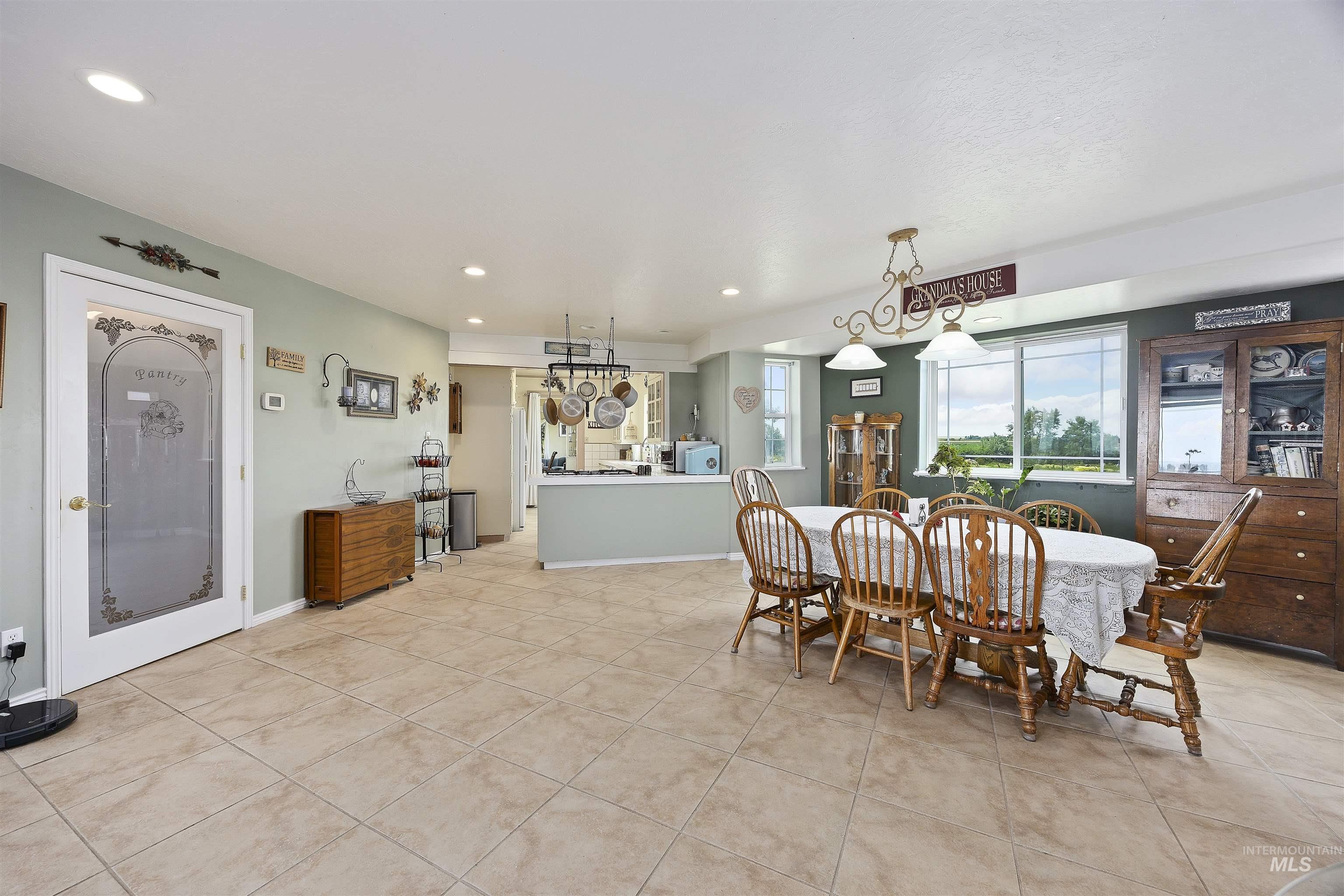 1950 E 3700 N, Filer, Idaho 83328, 6 Bedrooms, 5 Bathrooms, Residential For Sale, Price $1,050,000, 98955152