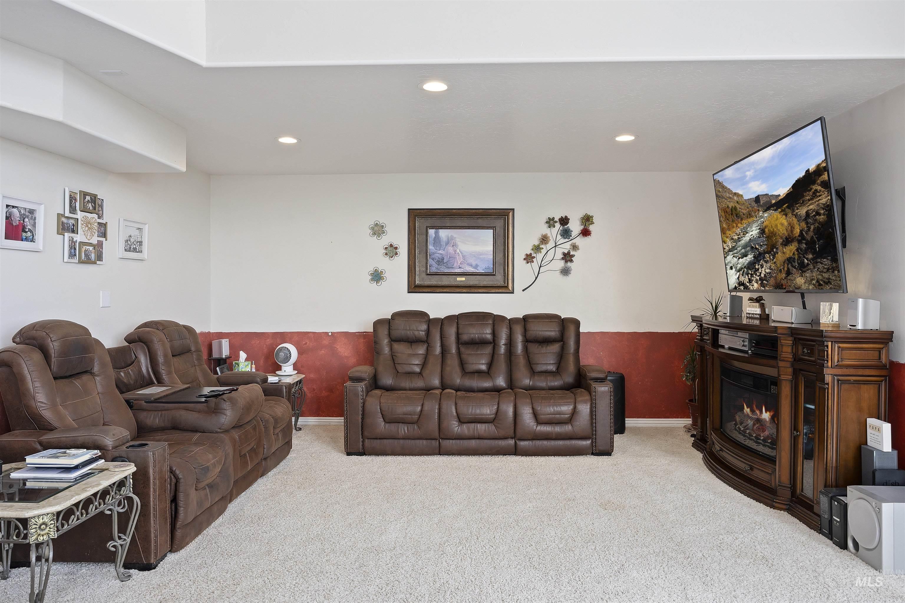 1950 E 3700 N, Filer, Idaho 83328, 6 Bedrooms, 5 Bathrooms, Residential For Sale, Price $1,050,000, 98955152