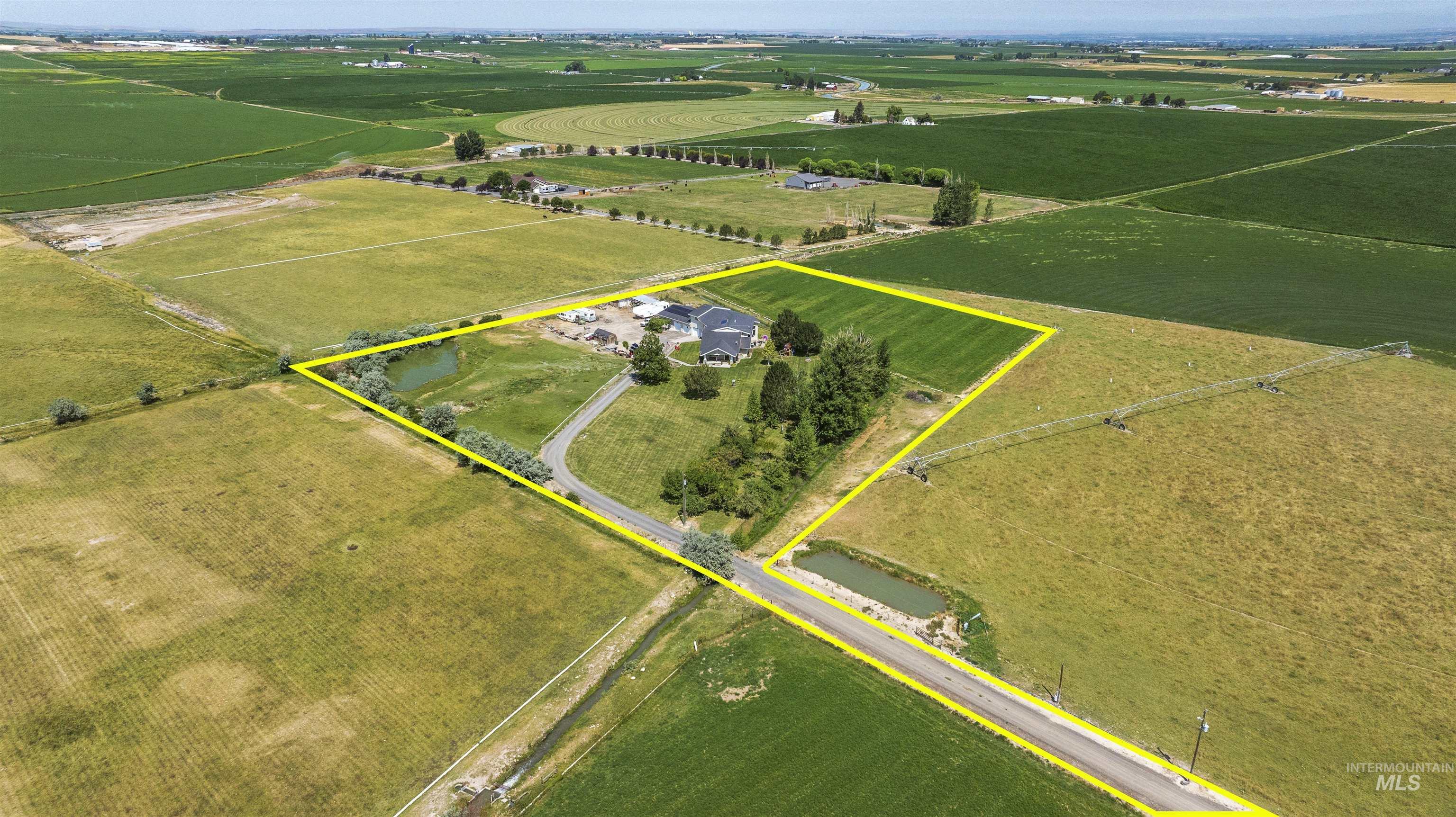 1950 E 3700 N, Filer, Idaho 83328, 6 Bedrooms, 5 Bathrooms, Residential For Sale, Price $1,050,000, 98955152