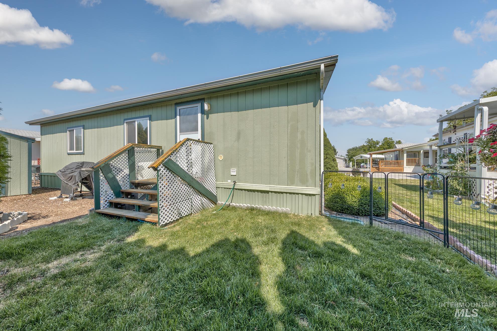 2750 Alden, Fruitland, Idaho 83619, 3 Bedrooms, 2 Bathrooms, Residential For Sale, Price $149,500,MLS 98955177