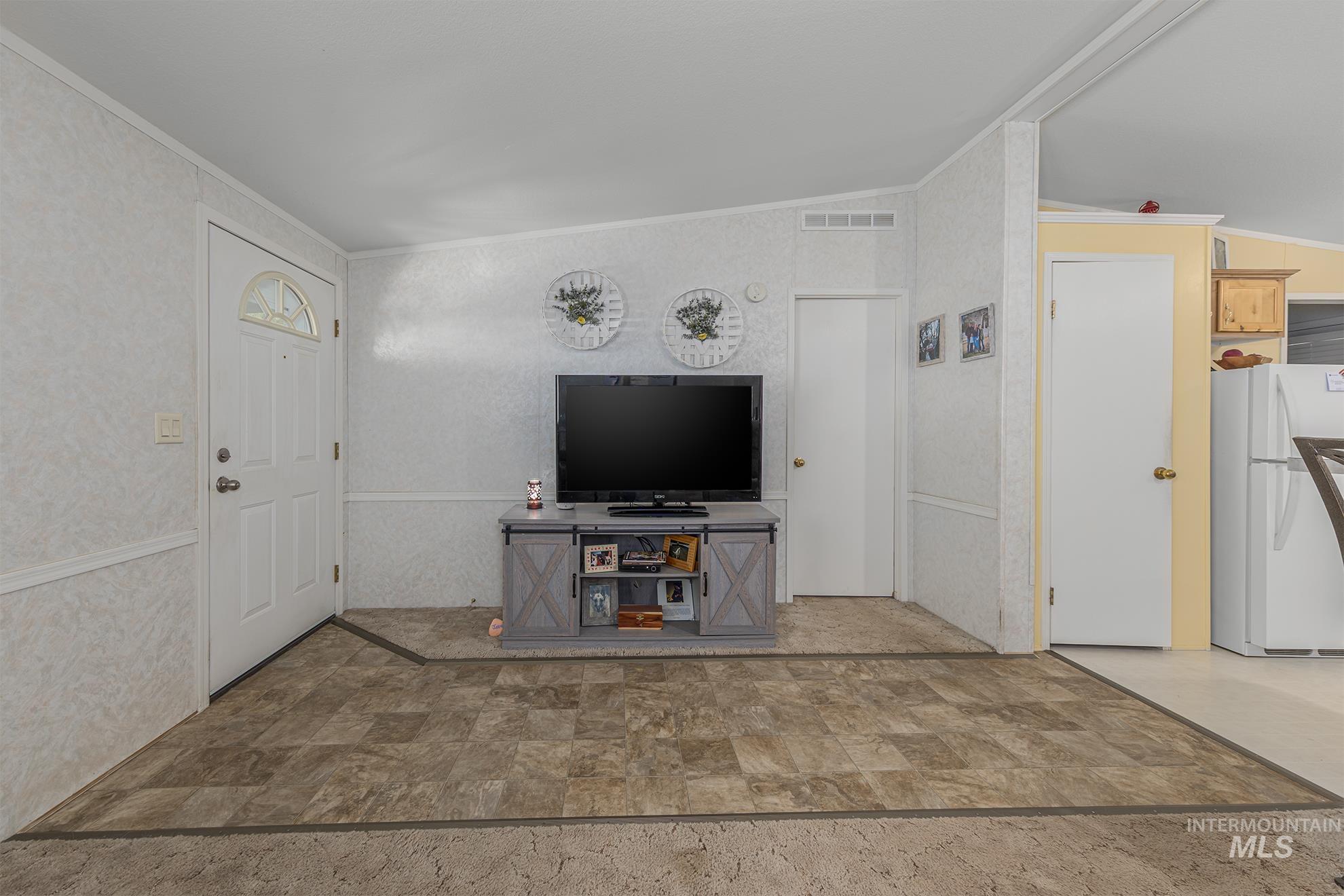 2750 Alden, Fruitland, Idaho 83619, 3 Bedrooms, 2 Bathrooms, Residential For Sale, Price $140,000,MLS 98955177