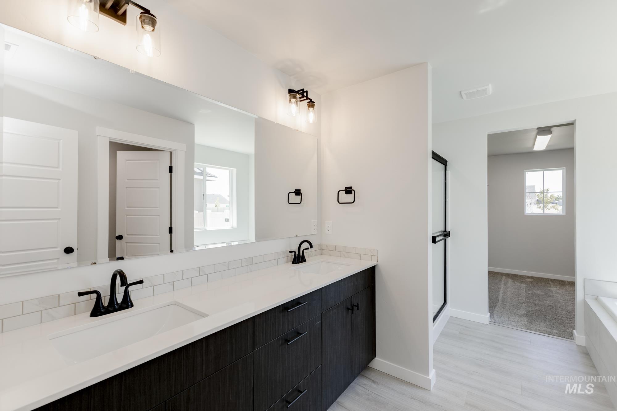 2355 N Carly Ave, Star, Idaho 83669, 4 Bedrooms, 2 Bathrooms, Residential For Sale, Price $564,990,MLS 98955235