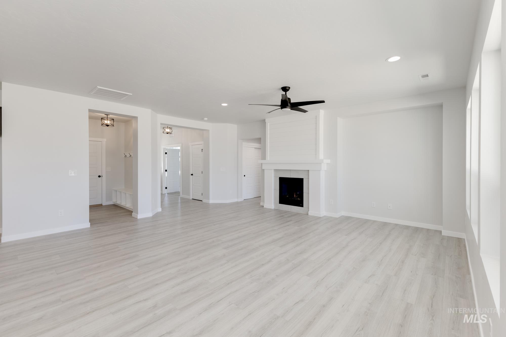 2355 N Carly Ave, Star, Idaho 83669, 4 Bedrooms, 2 Bathrooms, Residential For Sale, Price $564,990,MLS 98955235