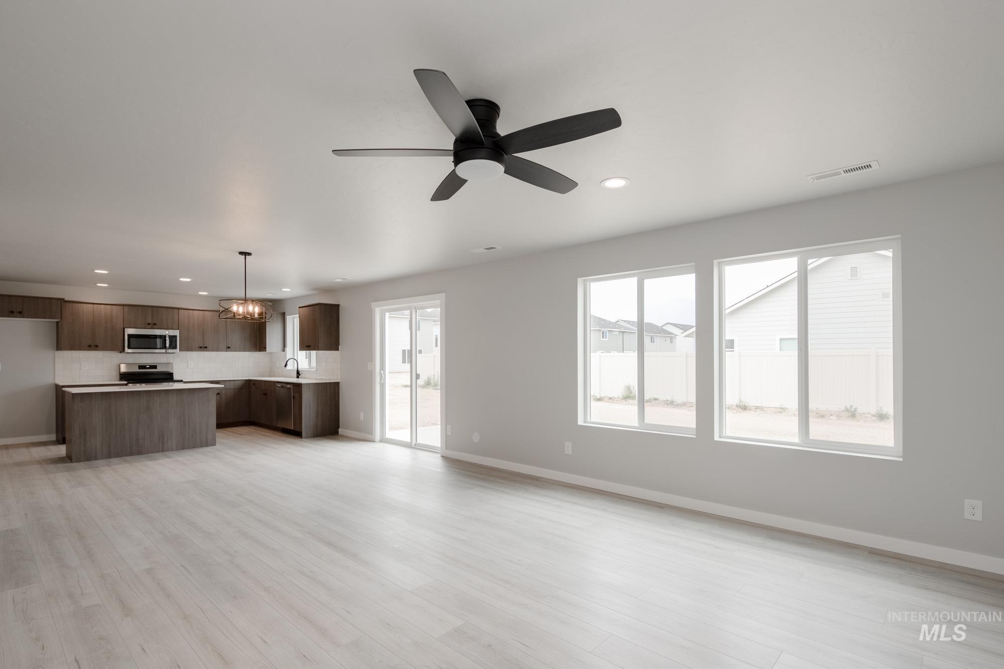 19369 Schooner Ave, Caldwell, Idaho 83605, 4 Bedrooms, 2.5 Bathrooms, Residential For Sale, Price $429,990,MLS 98955242