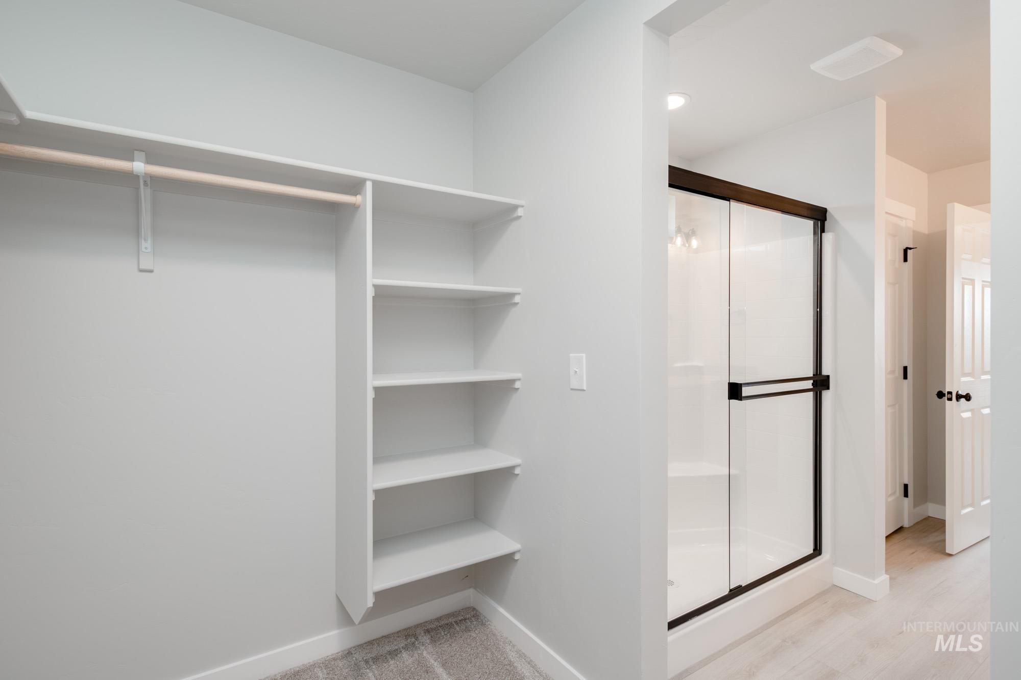 19369 Schooner Ave, Caldwell, Idaho 83605, 4 Bedrooms, 2.5 Bathrooms, Residential For Sale, Price $429,990,MLS 98955242