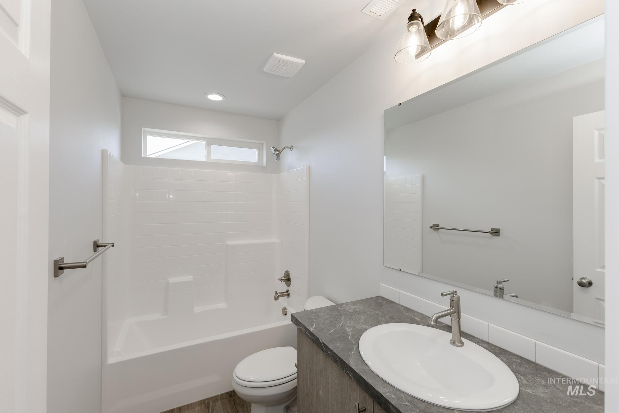 660 W Striped Owl St, Kuna, Idaho 83634, 4 Bedrooms, 3 Bathrooms, Residential For Sale, Price $579,990,MLS 98955246