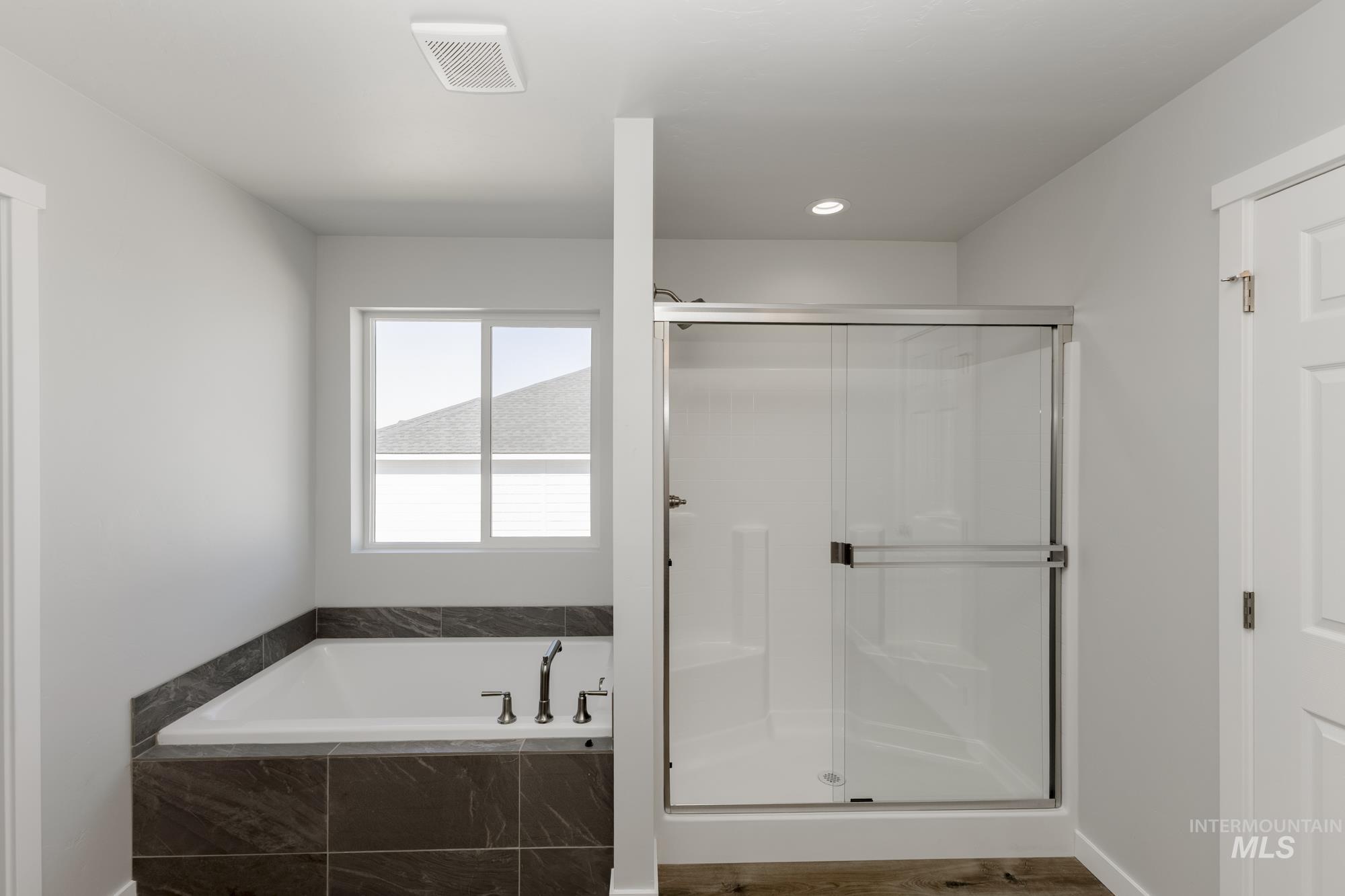 660 W Striped Owl St, Kuna, Idaho 83634, 4 Bedrooms, 3 Bathrooms, Residential For Sale, Price $579,990,MLS 98955246