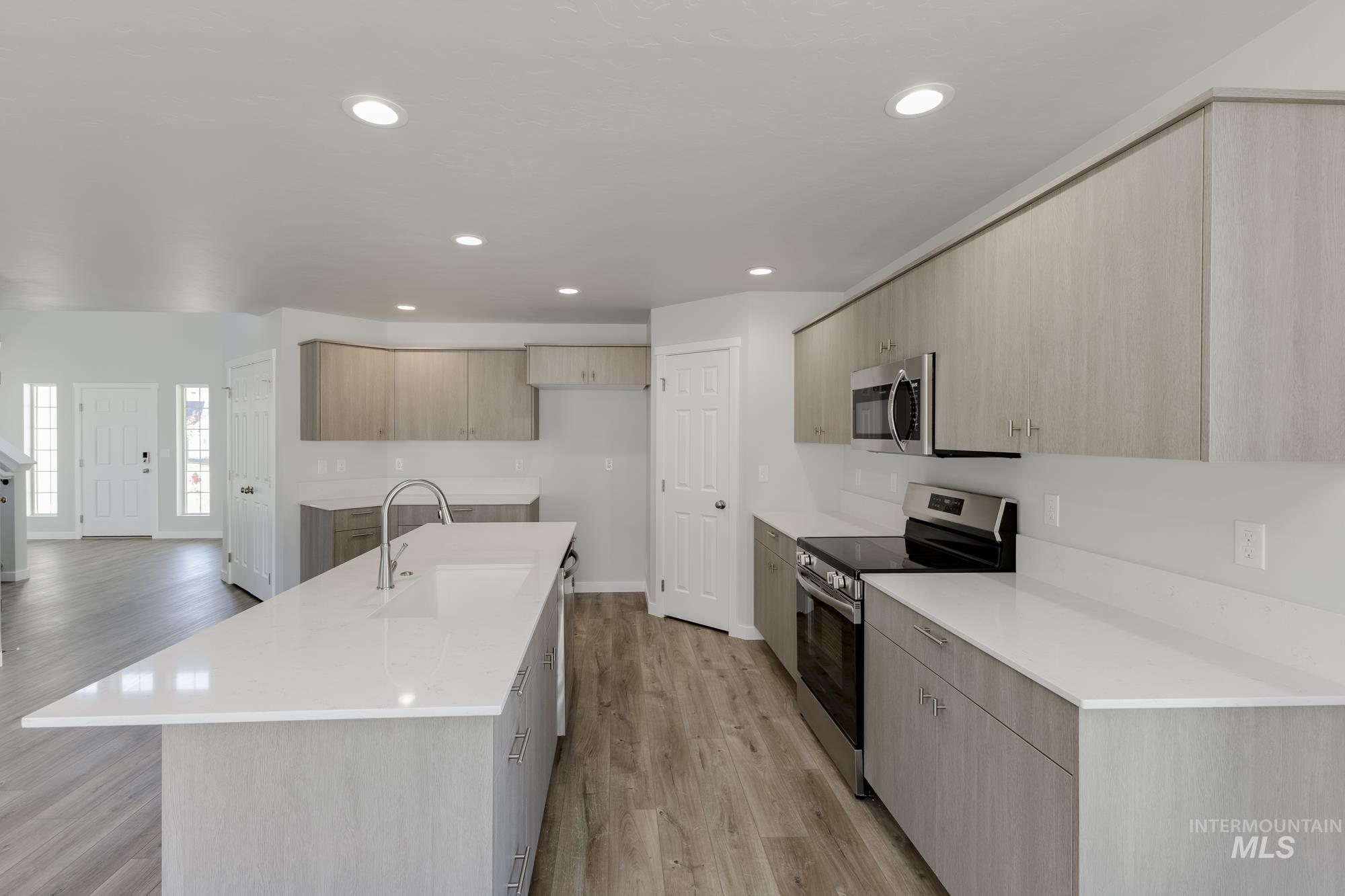 660 W Striped Owl St, Kuna, Idaho 83634, 4 Bedrooms, 3 Bathrooms, Residential For Sale, Price $579,990,MLS 98955246