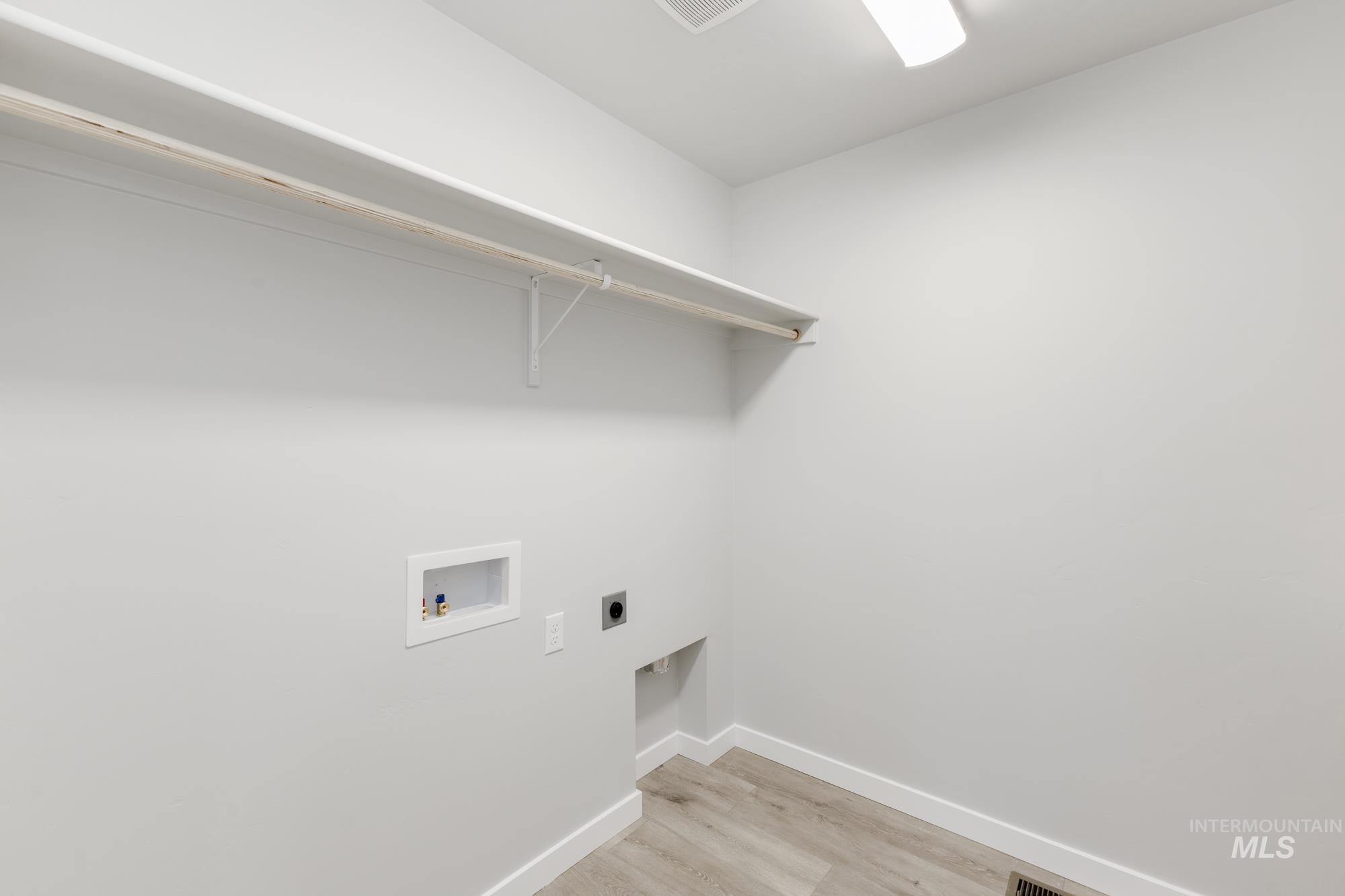 4268 E Kalinga St, Meridian, Idaho 83642, 3 Bedrooms, 2.5 Bathrooms, Residential For Sale, Price $464,990,MLS 98955252