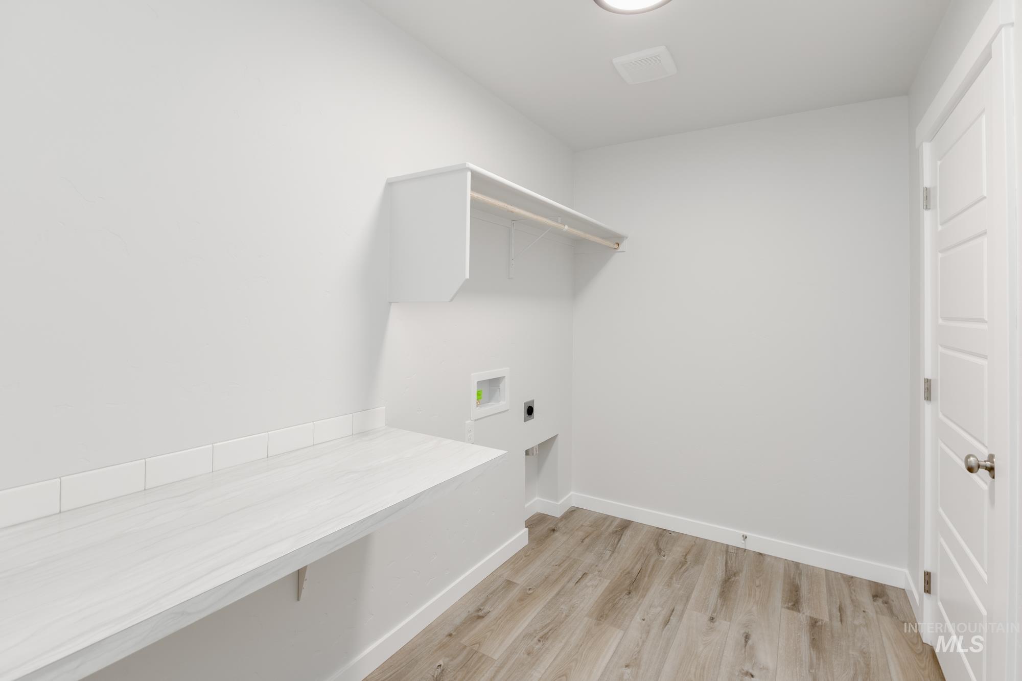 4163 E Hillsong St, Meridian, Idaho 83642, 3 Bedrooms, 2.5 Bathrooms, Residential For Sale, Price $439,990,MLS 98955254