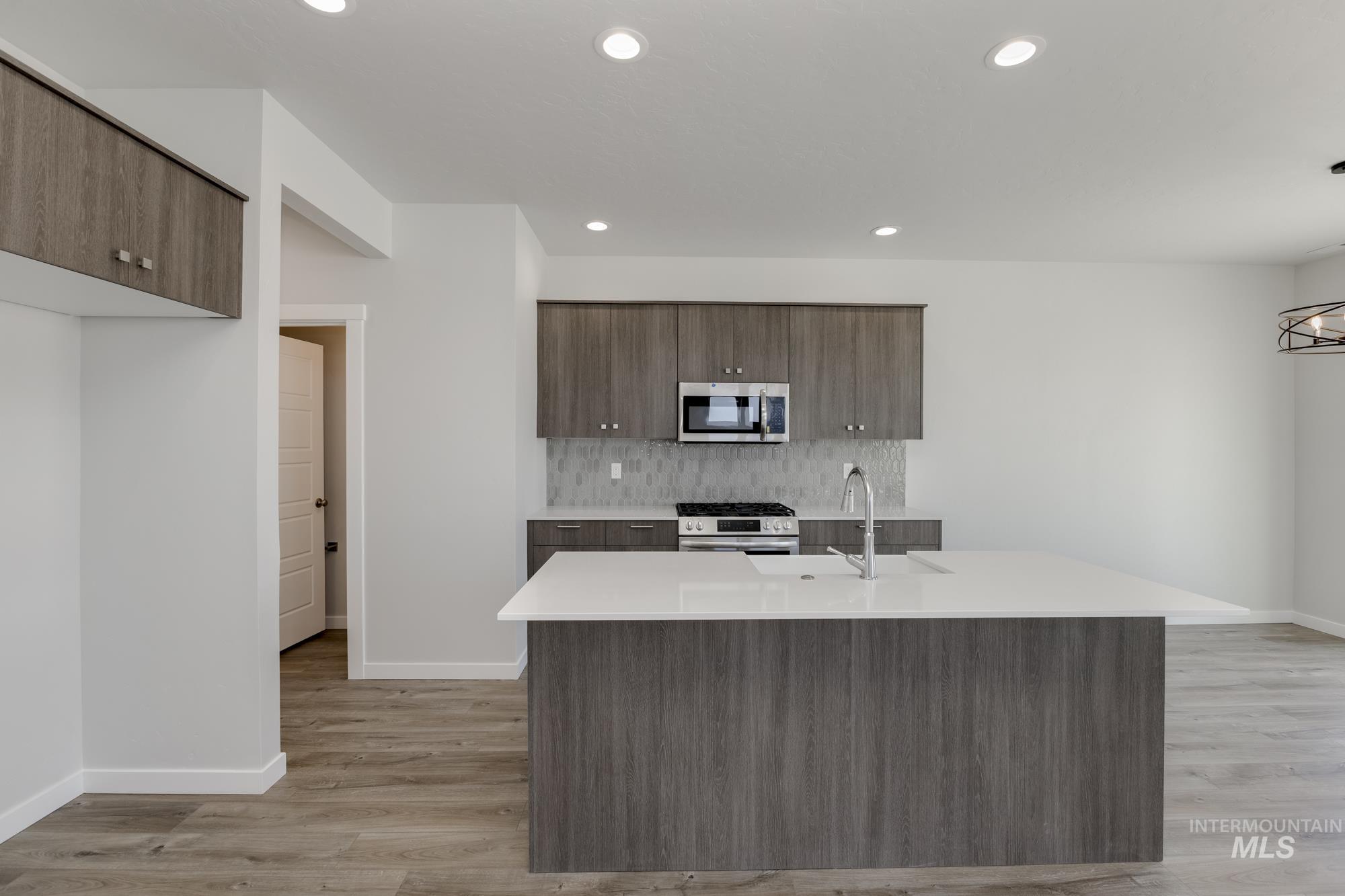 4163 E Hillsong St, Meridian, Idaho 83642, 3 Bedrooms, 2.5 Bathrooms, Residential For Sale, Price $439,990,MLS 98955254