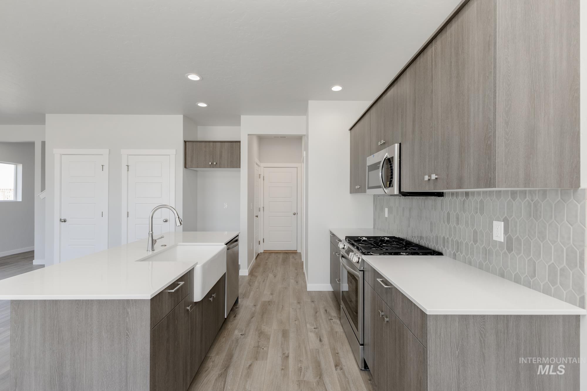 4163 E Hillsong St, Meridian, Idaho 83642, 3 Bedrooms, 2.5 Bathrooms, Residential For Sale, Price $439,990,MLS 98955254