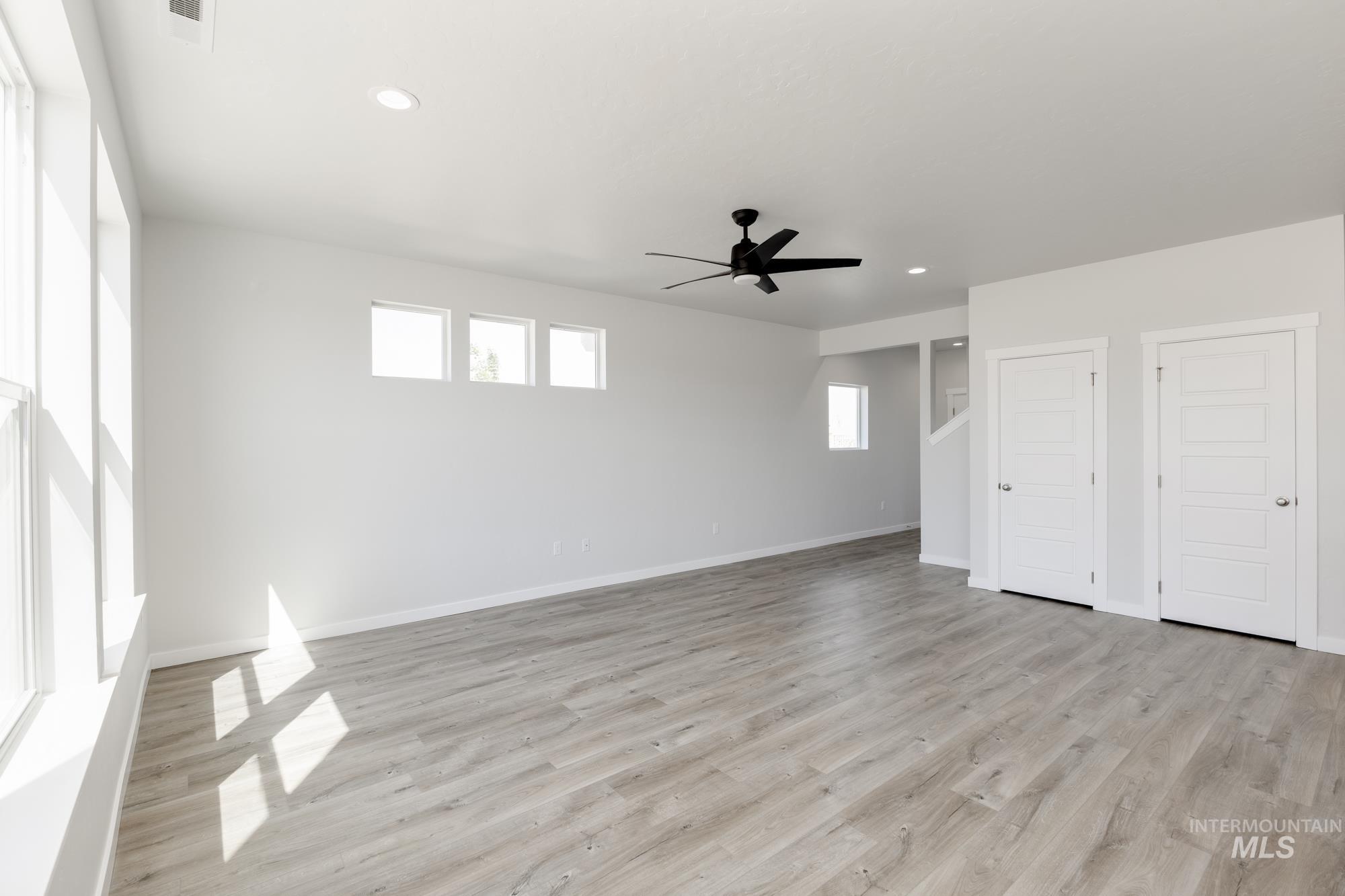 4163 E Hillsong St, Meridian, Idaho 83642, 3 Bedrooms, 2.5 Bathrooms, Residential For Sale, Price $439,990,MLS 98955254