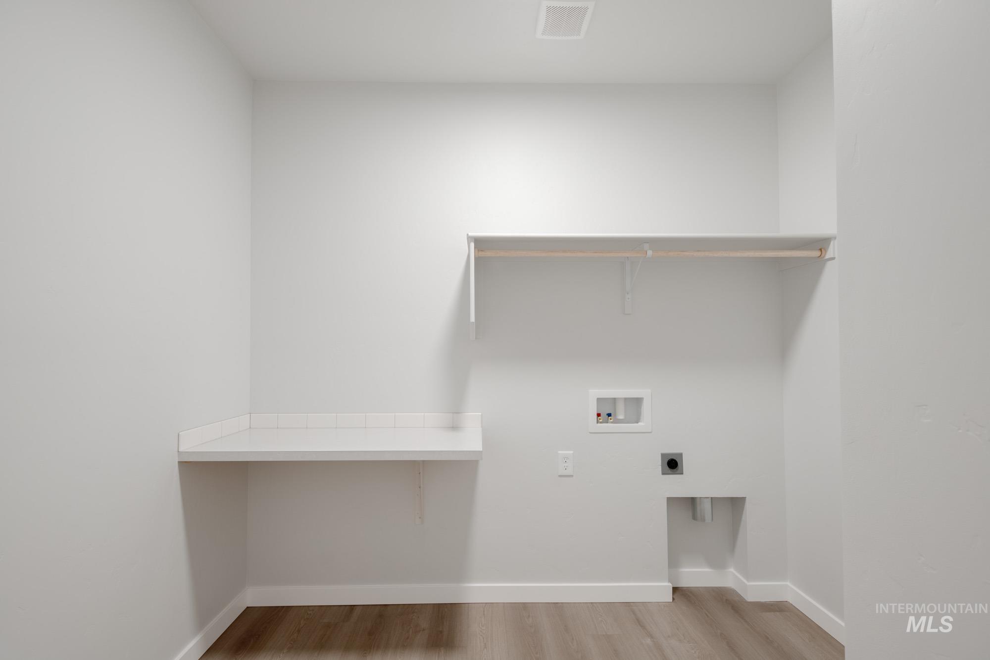 6403 S Sunfish Ave, Boise, Idaho 83709, 3 Bedrooms, 2 Bathrooms, Residential For Sale, Price $594,990,MLS 98955257