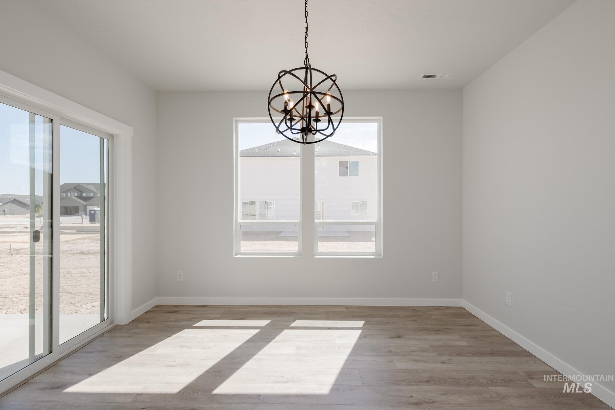 16712 Carlin Ave, Caldwell, Idaho 83607, 4 Bedrooms, 2 Bathrooms, Residential For Sale, Price $489,990,MLS 98955270