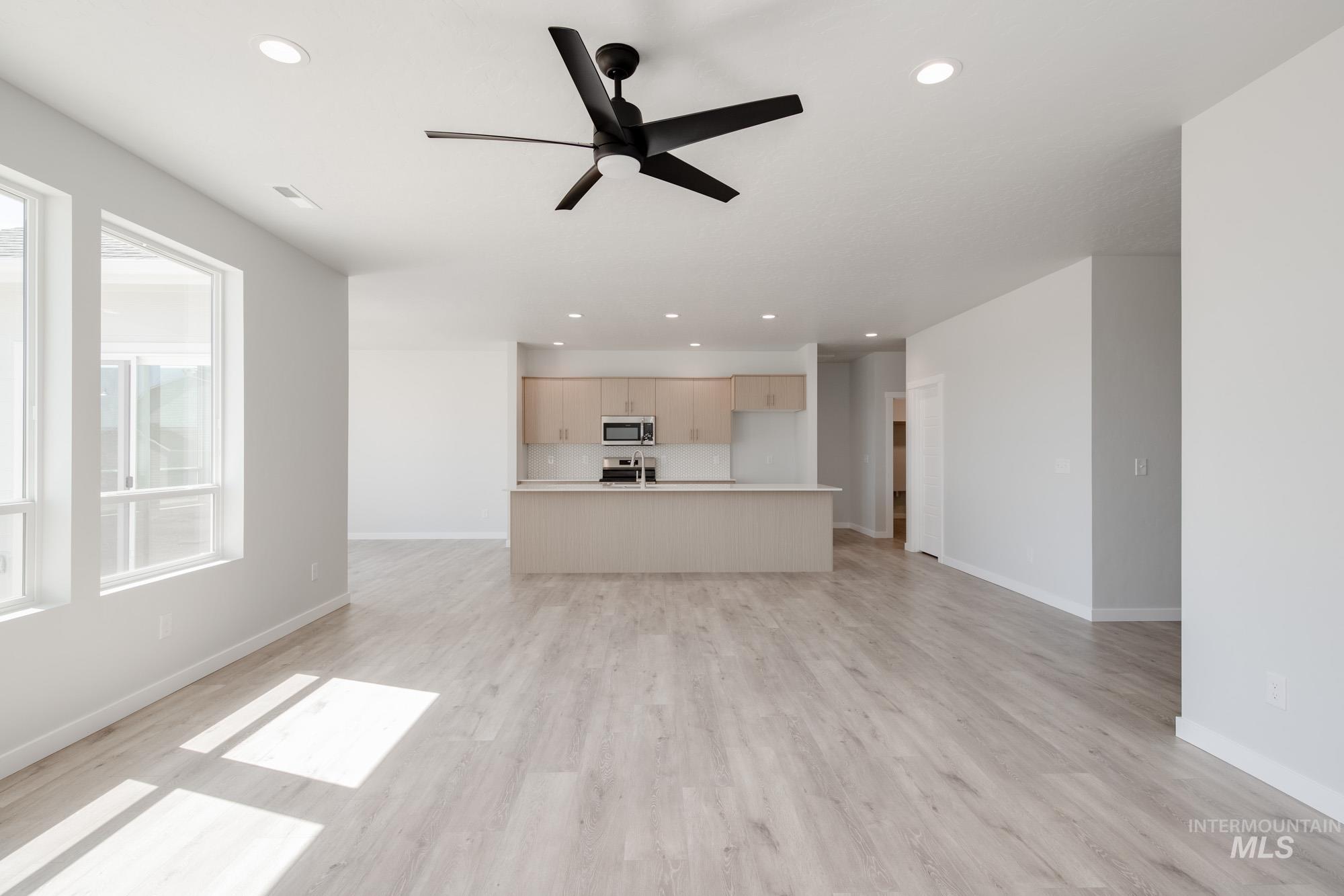 16712 Carlin Ave, Caldwell, Idaho 83607, 4 Bedrooms, 2 Bathrooms, Residential For Sale, Price $489,990,MLS 98955270