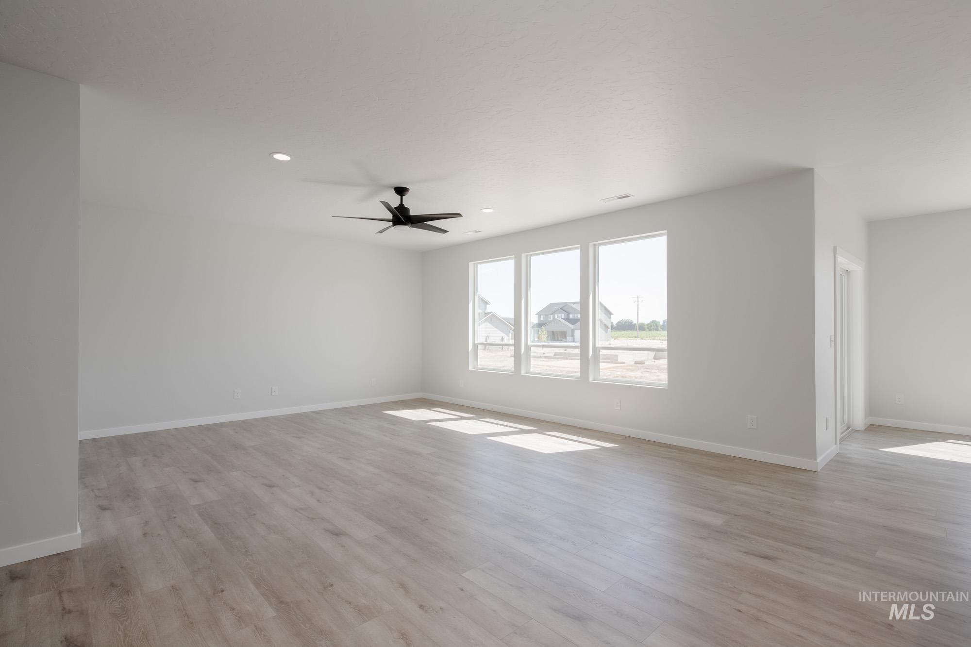 16712 Carlin Ave, Caldwell, Idaho 83607, 4 Bedrooms, 2 Bathrooms, Residential For Sale, Price $489,990,MLS 98955270