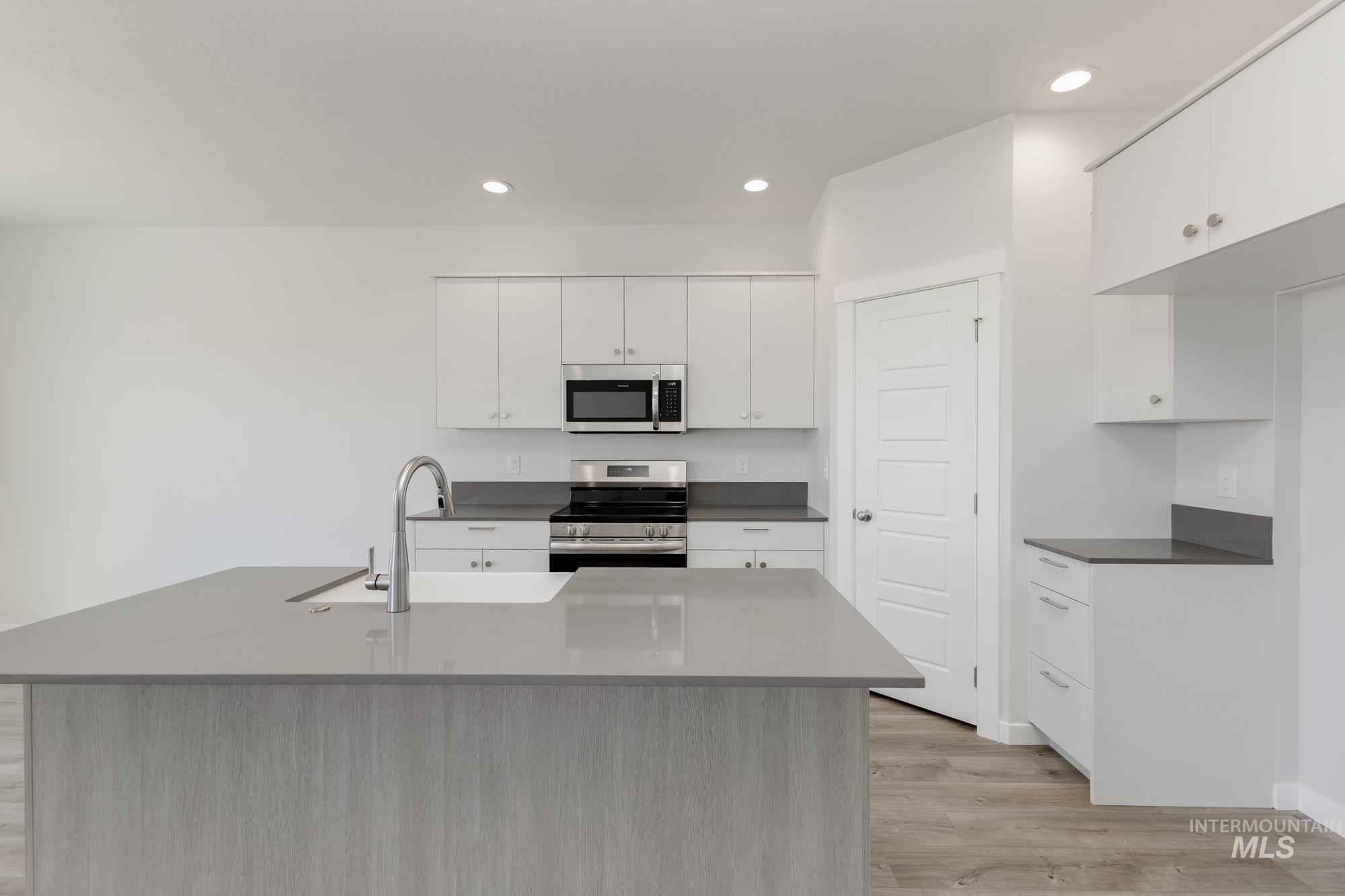 1003 E Perjue Basin Dr, Nampa, Idaho 83686, 3 Bedrooms, 2 Bathrooms, Residential For Sale, Price $444,990,MLS 98955279