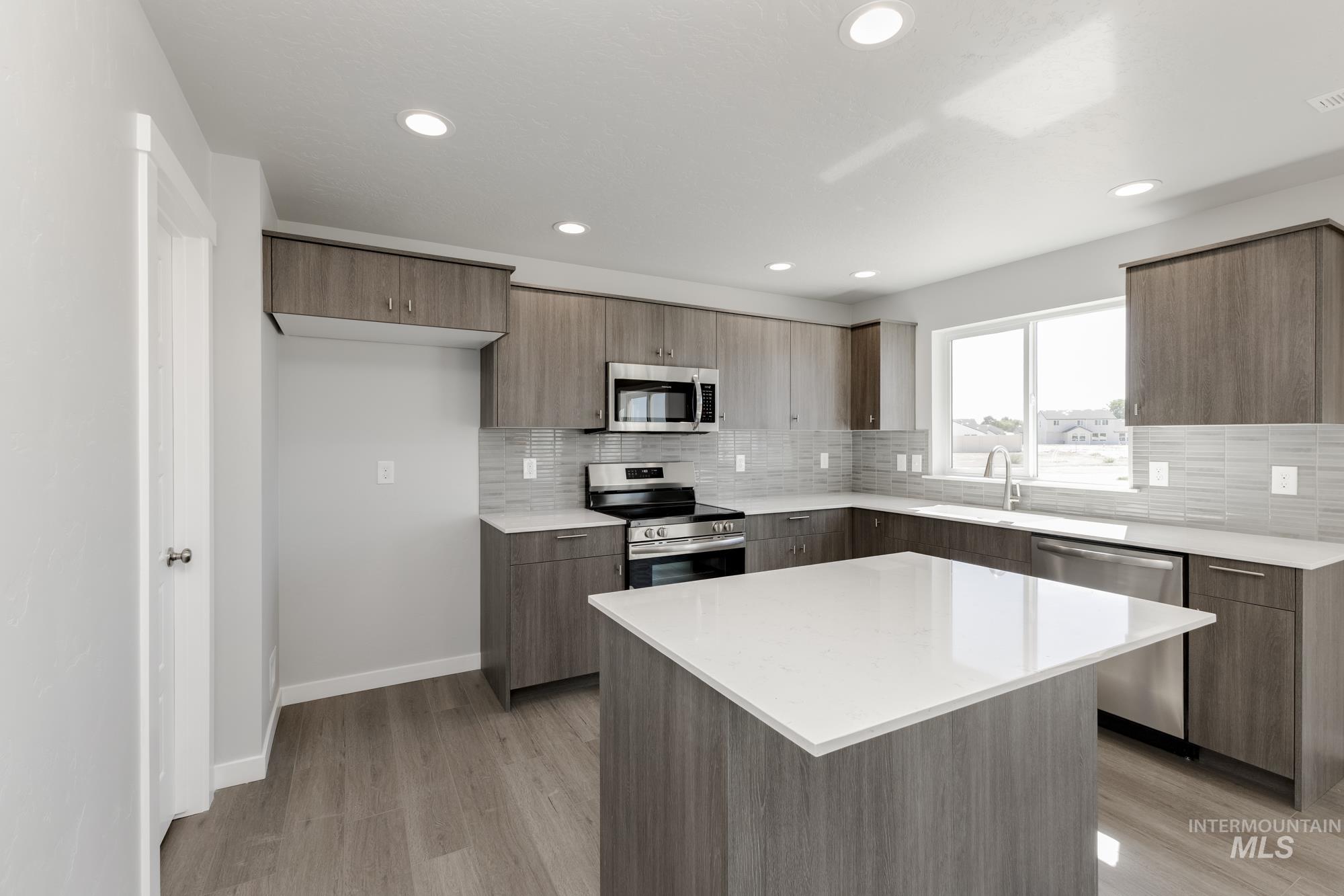 931 E Perjue Basin Dr, Nampa, Idaho 83686, 4 Bedrooms, 2.5 Bathrooms, Residential For Sale, Price $464,990,MLS 98955280