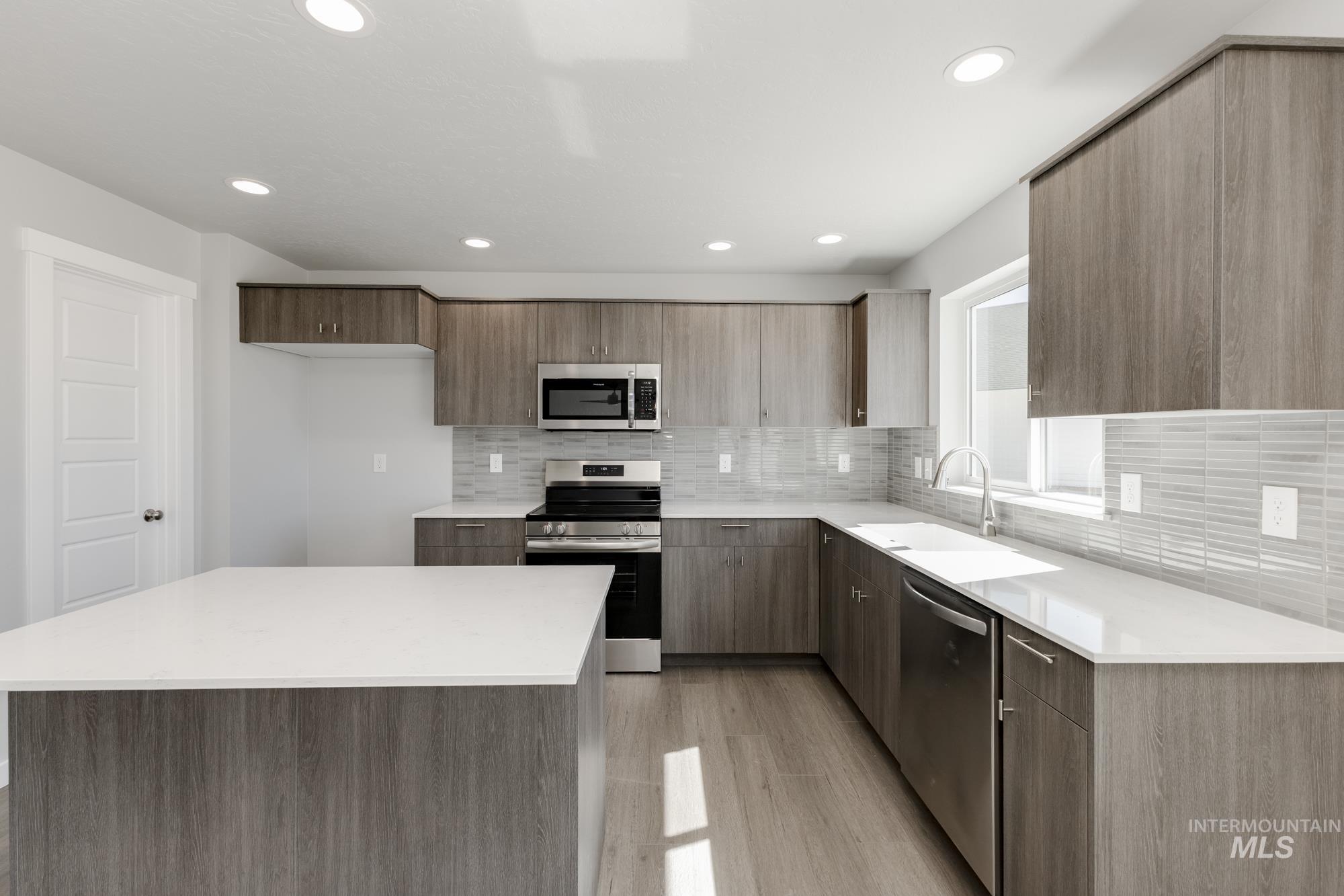 931 E Perjue Basin Dr, Nampa, Idaho 83686, 4 Bedrooms, 2.5 Bathrooms, Residential For Sale, Price $464,990,MLS 98955280