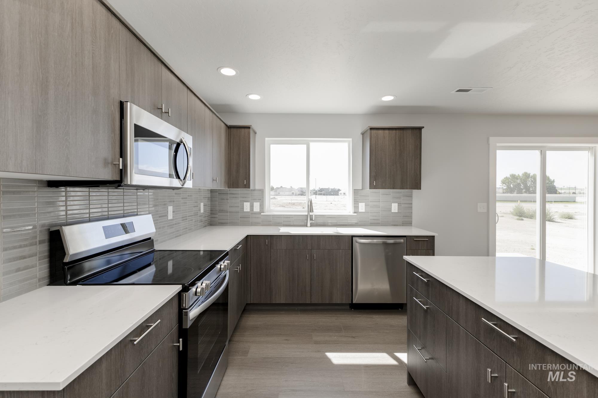 931 E Perjue Basin Dr, Nampa, Idaho 83686, 4 Bedrooms, 2.5 Bathrooms, Residential For Sale, Price $464,990,MLS 98955280