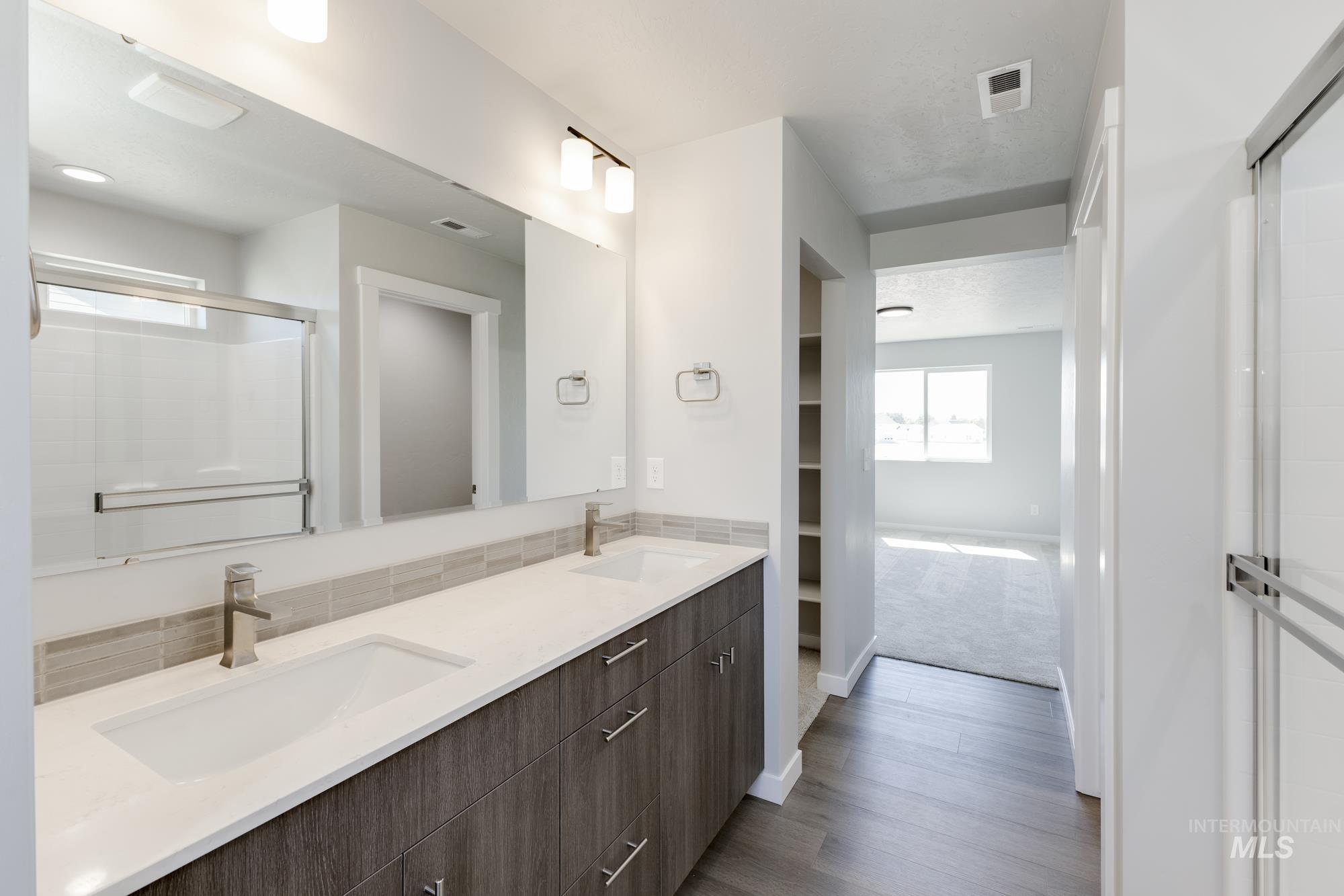 931 E Perjue Basin Dr, Nampa, Idaho 83686, 4 Bedrooms, 2.5 Bathrooms, Residential For Sale, Price $464,990,MLS 98955280