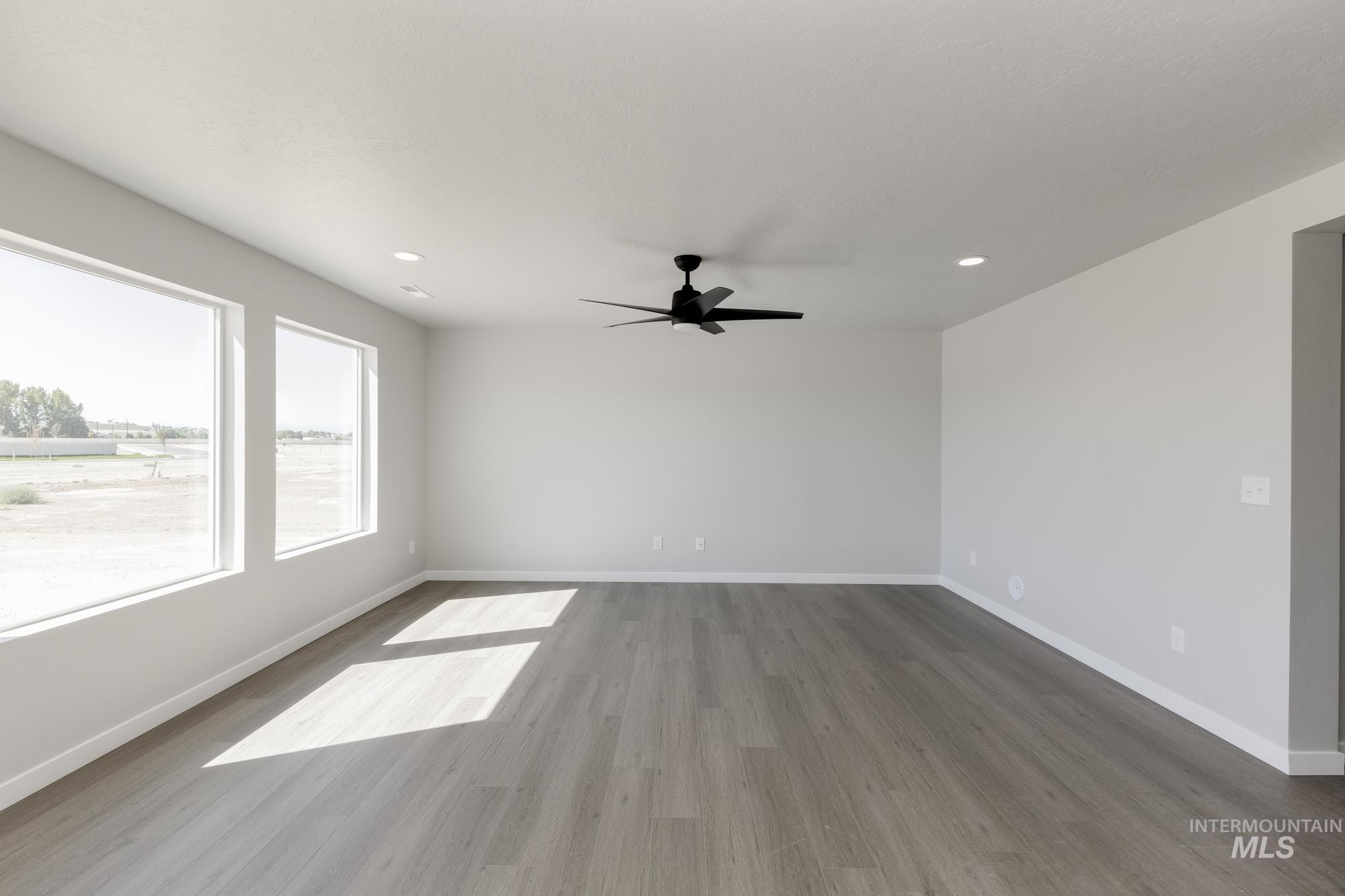 931 E Perjue Basin Dr, Nampa, Idaho 83686, 4 Bedrooms, 2.5 Bathrooms, Residential For Sale, Price $464,990,MLS 98955280