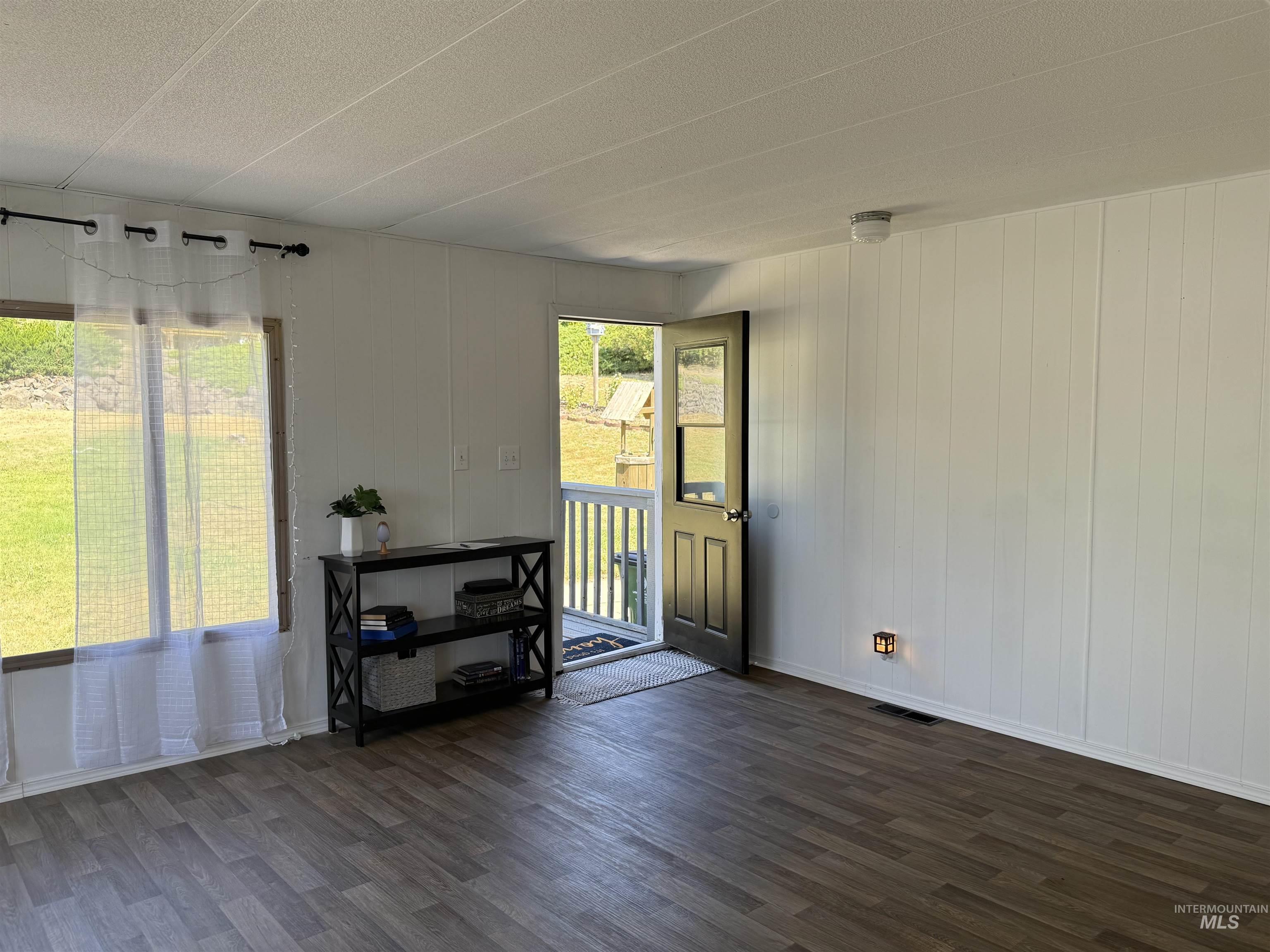 605 N Almon St., Moscow, Idaho 83843, 3 Bedrooms, 2 Bathrooms, Residential For Sale, Price $85,000,MLS 98955281