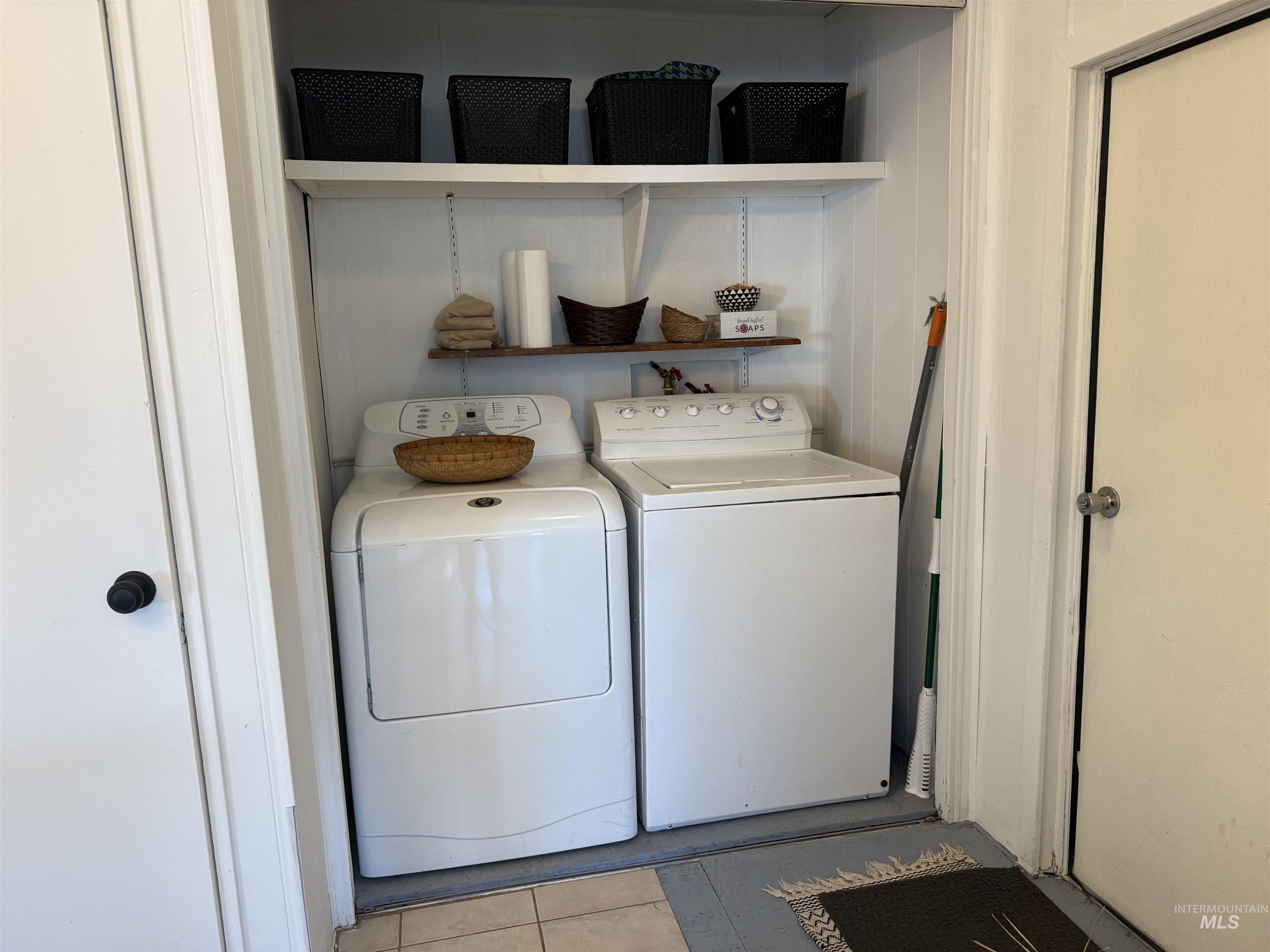 605 N Almon St., Moscow, Idaho 83843, 3 Bedrooms, 2 Bathrooms, Residential For Sale, Price $85,000,MLS 98955281