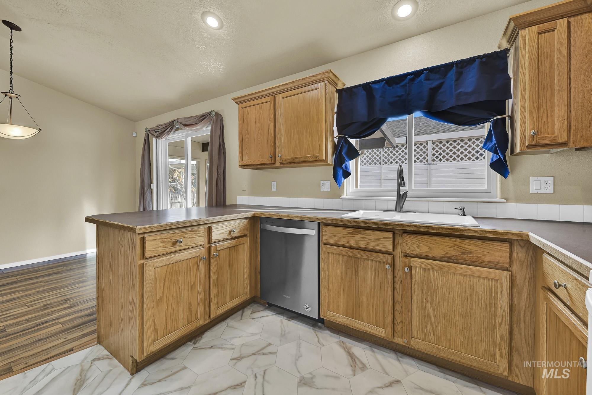 432 N David Frost St, Nampa, Idaho 83651, 3 Bedrooms, 2 Bathrooms, Residential For Sale, Price $299,000,MLS 98955307