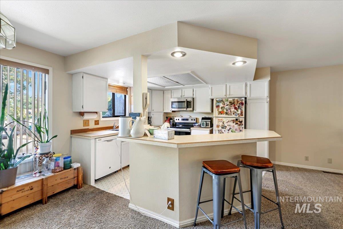 355 Elm St N, Twin Falls, Idaho 83301, 2 Bedrooms, 2 Bathrooms, Residential For Sale, Price $244,000,MLS 98955327