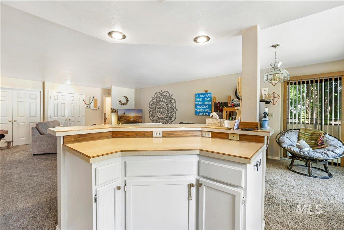 355 Elm St N, Twin Falls, Idaho 83301, 2 Bedrooms, 2 Bathrooms, Residential For Sale, Price $244,000,MLS 98955327