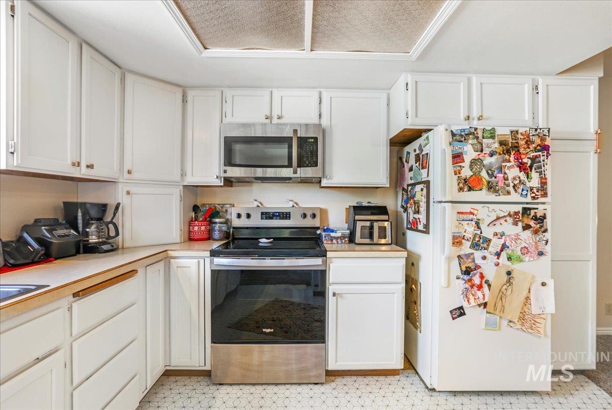 355 Elm St N, Twin Falls, Idaho 83301, 2 Bedrooms, 2 Bathrooms, Residential For Sale, Price $244,000,MLS 98955327