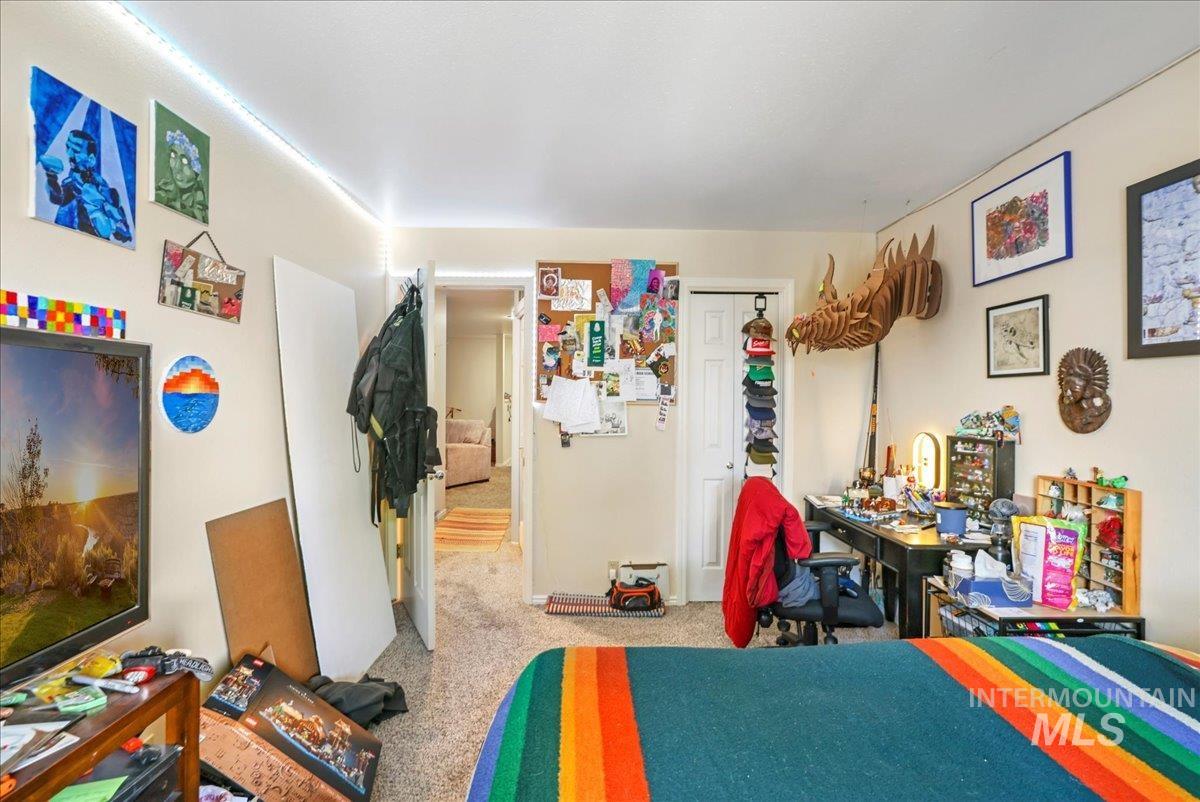 355 Elm St N, Twin Falls, Idaho 83301, 2 Bedrooms, 2 Bathrooms, Residential For Sale, Price $244,000,MLS 98955327