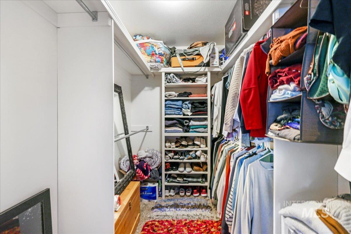 355 Elm St N, Twin Falls, Idaho 83301, 2 Bedrooms, 2 Bathrooms, Residential For Sale, Price $244,000,MLS 98955327