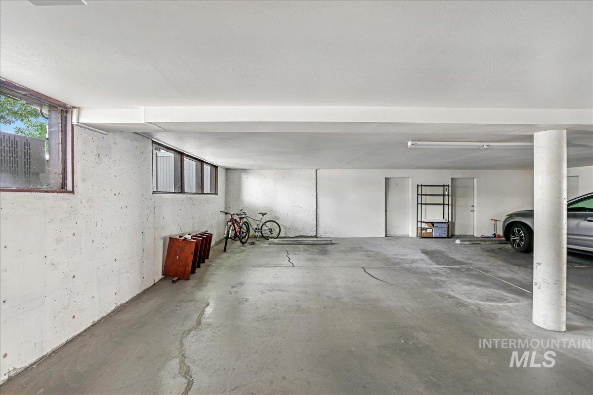 355 Elm St N, Twin Falls, Idaho 83301, 2 Bedrooms, 2 Bathrooms, Residential For Sale, Price $244,000,MLS 98955327