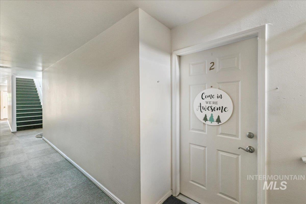 355 Elm St N, Twin Falls, Idaho 83301, 2 Bedrooms, 2 Bathrooms, Residential For Sale, Price $244,000,MLS 98955327