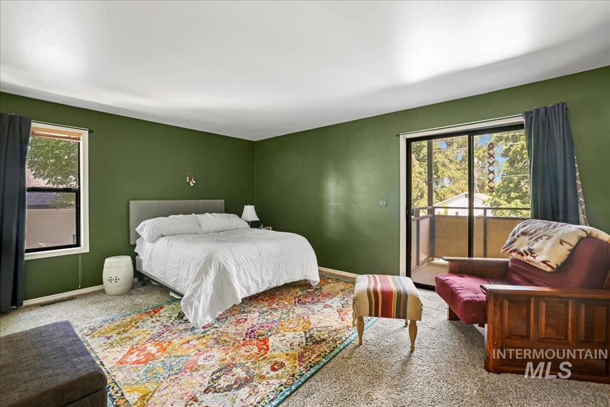 355 Elm St N, Twin Falls, Idaho 83301, 2 Bedrooms, 2 Bathrooms, Residential For Sale, Price $244,000,MLS 98955327