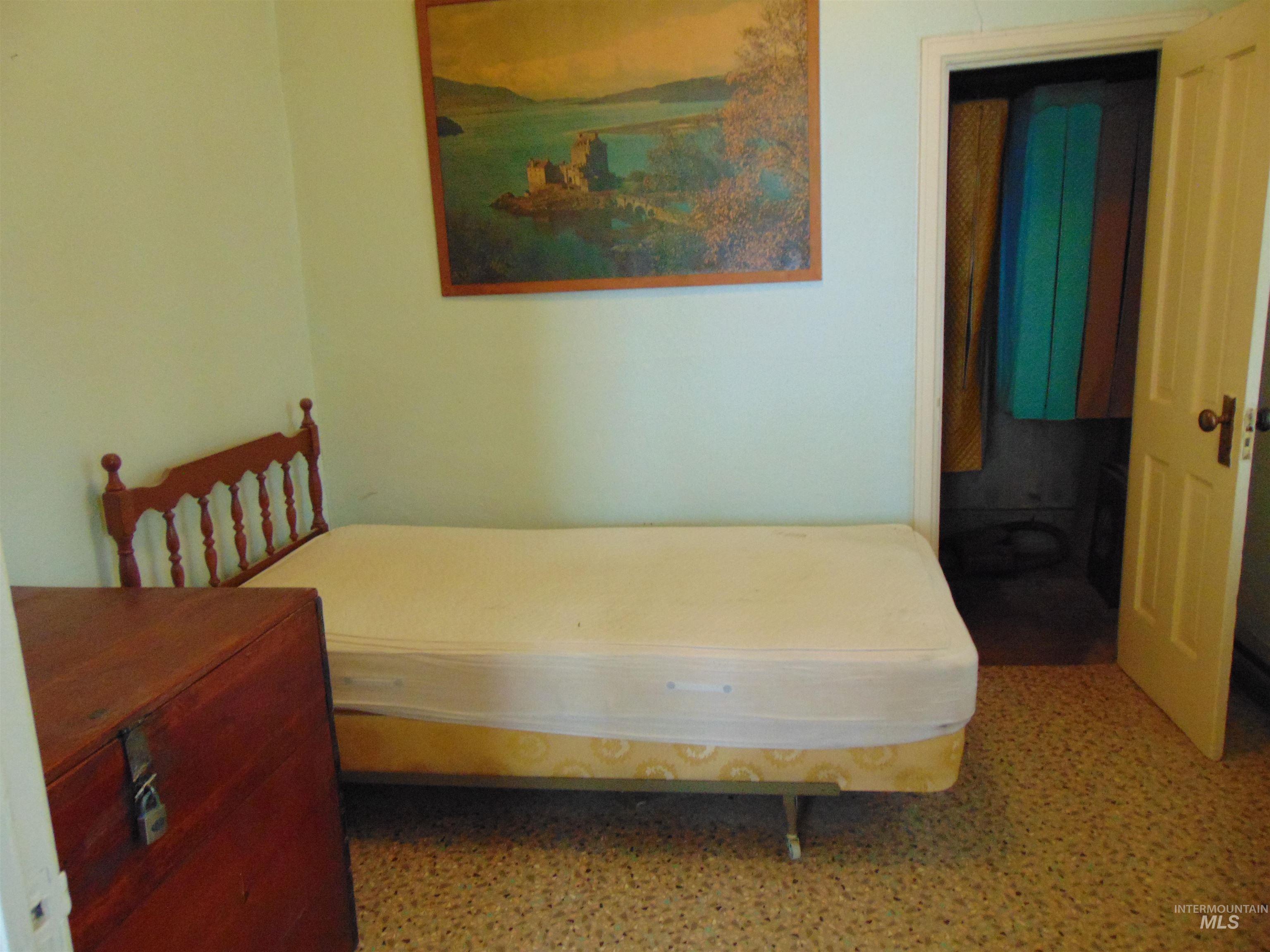 233 Glenn Street, Vale, Oregon 97918, 2 Bedrooms, 1 Bathroom, Residential For Sale, Price $160,000,MLS 98955417