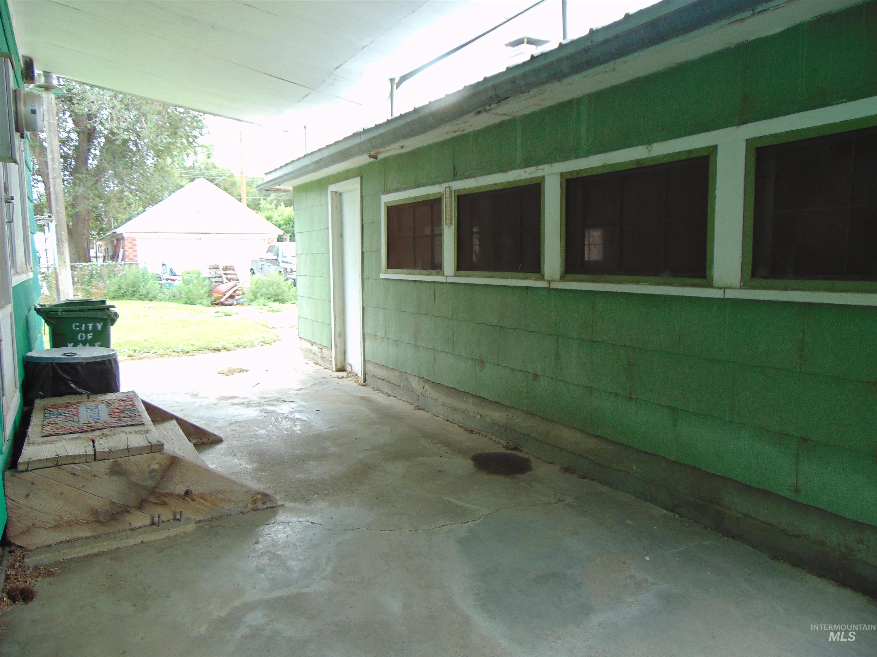 233 Glenn Street, Vale, Oregon 97918, 2 Bedrooms, 1 Bathroom, Residential For Sale, Price $160,000,MLS 98955417