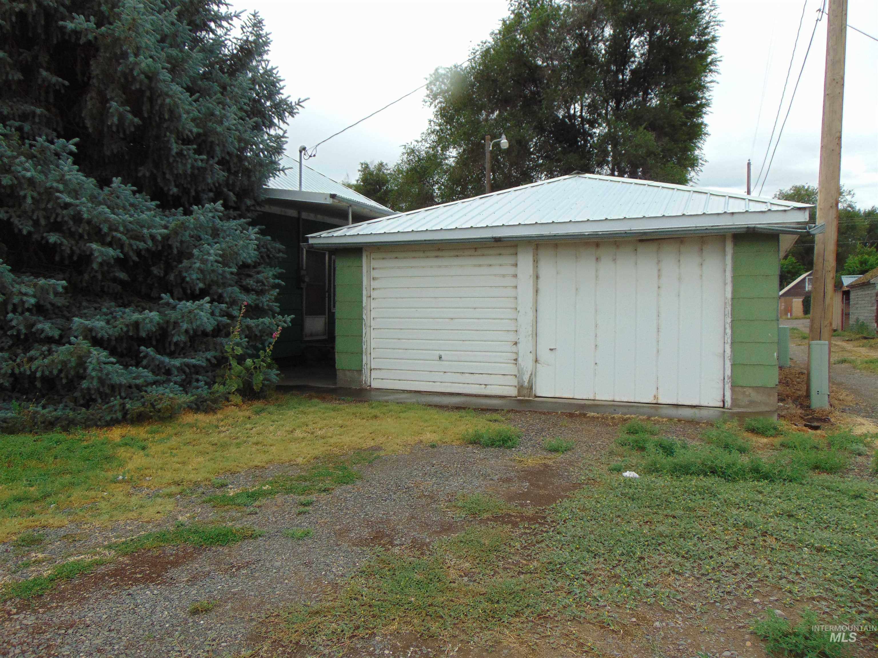 233 Glenn Street, Vale, Oregon 97918, 2 Bedrooms, 1 Bathroom, Residential For Sale, Price $160,000,MLS 98955417