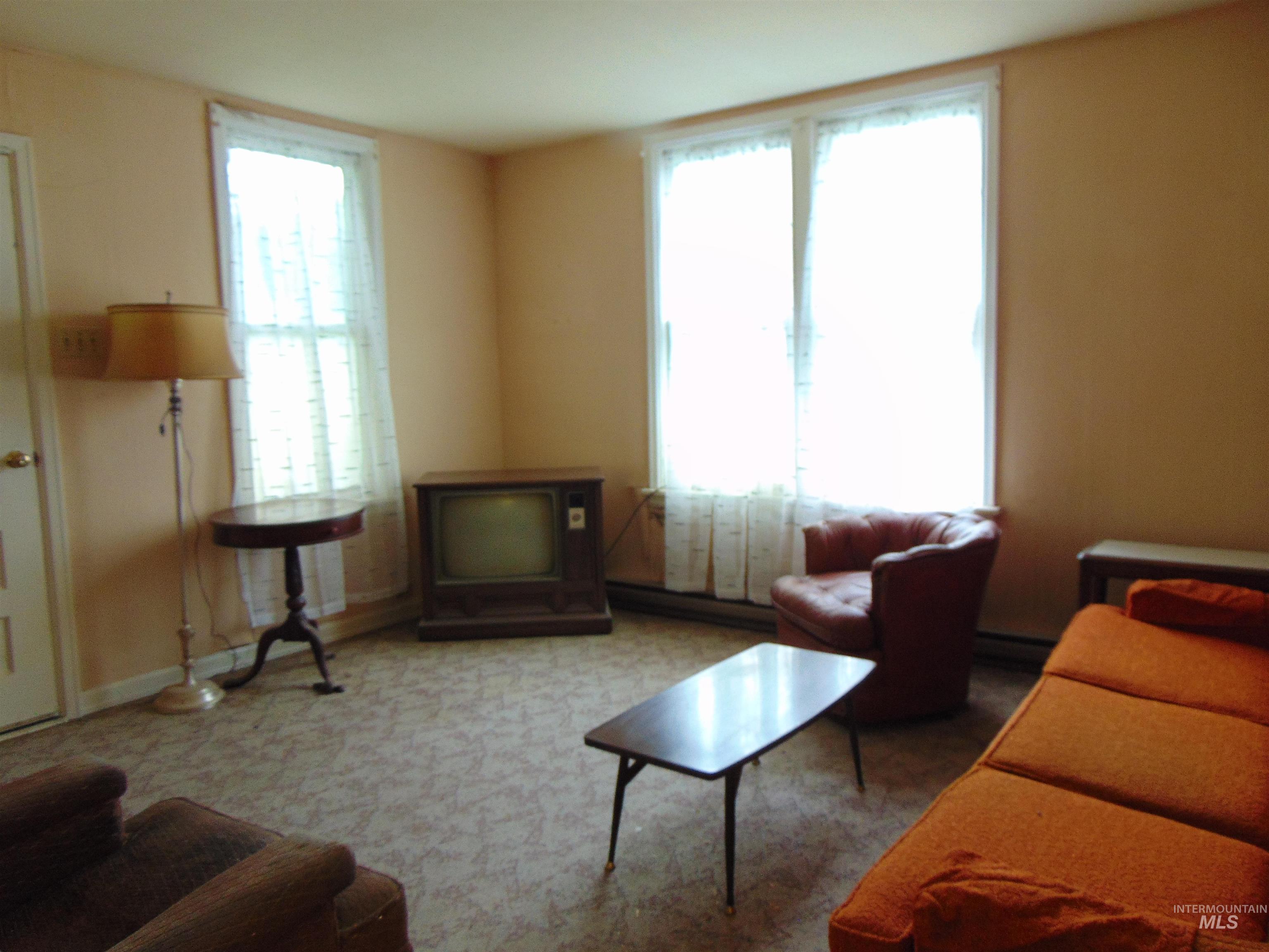 233 Glenn Street, Vale, Oregon 97918, 2 Bedrooms, 1 Bathroom, Residential For Sale, Price $160,000,MLS 98955417