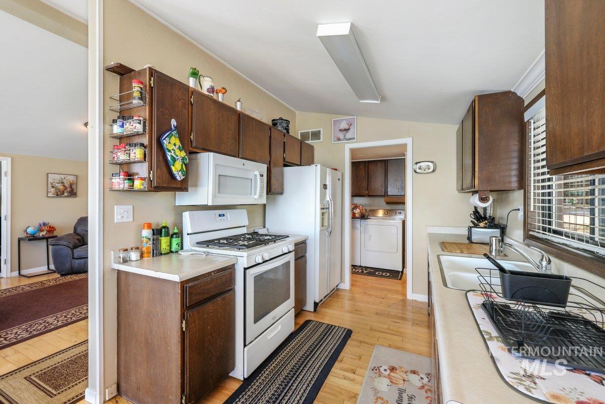 1801 Y Street, Heyburn, Idaho 83336, 9 Bedrooms, 7 Bathrooms, Residential For Sale, Price $1,399,000,MLS 98955433