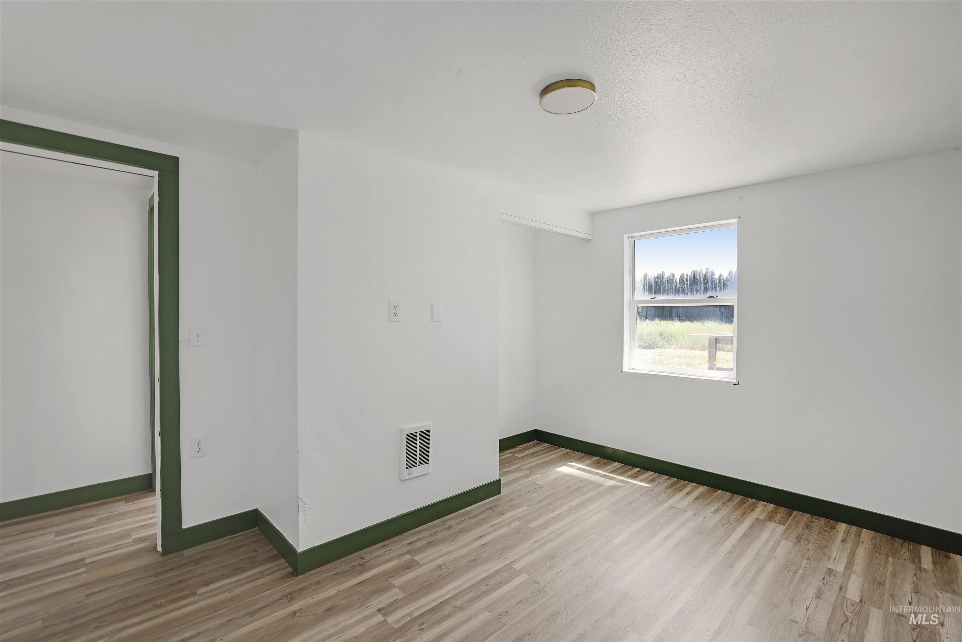 102 S 400 w, Rupert, Idaho 83350, 3 Bedrooms, 1 Bathroom, Residential For Sale, Price $255,000,MLS 98955444