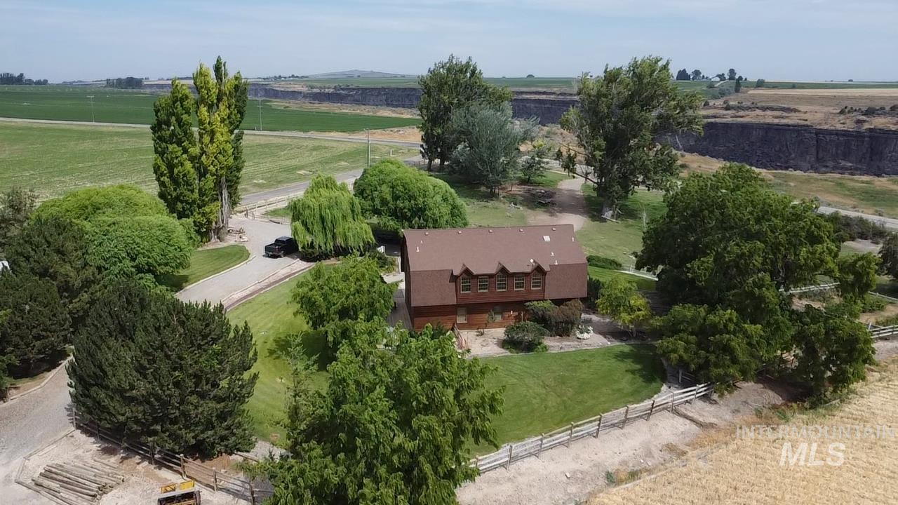 3696 N 4425 E, Murtaugh, Idaho 83344, 3 Bedrooms, 3 Bathrooms, Residential For Sale, Price $634,995,MLS 98955456
