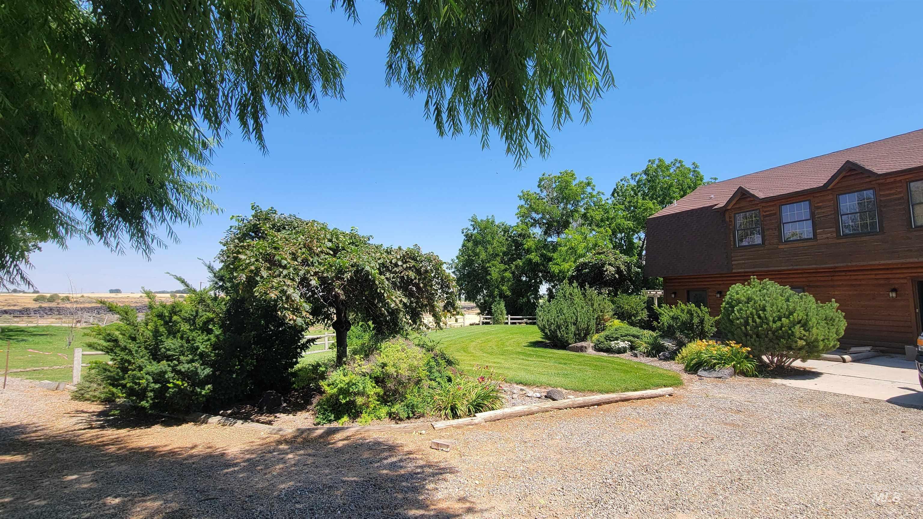 3696 N 4425 E, Murtaugh, Idaho 83344, 3 Bedrooms, 3 Bathrooms, Residential For Sale, Price $634,995,MLS 98955456